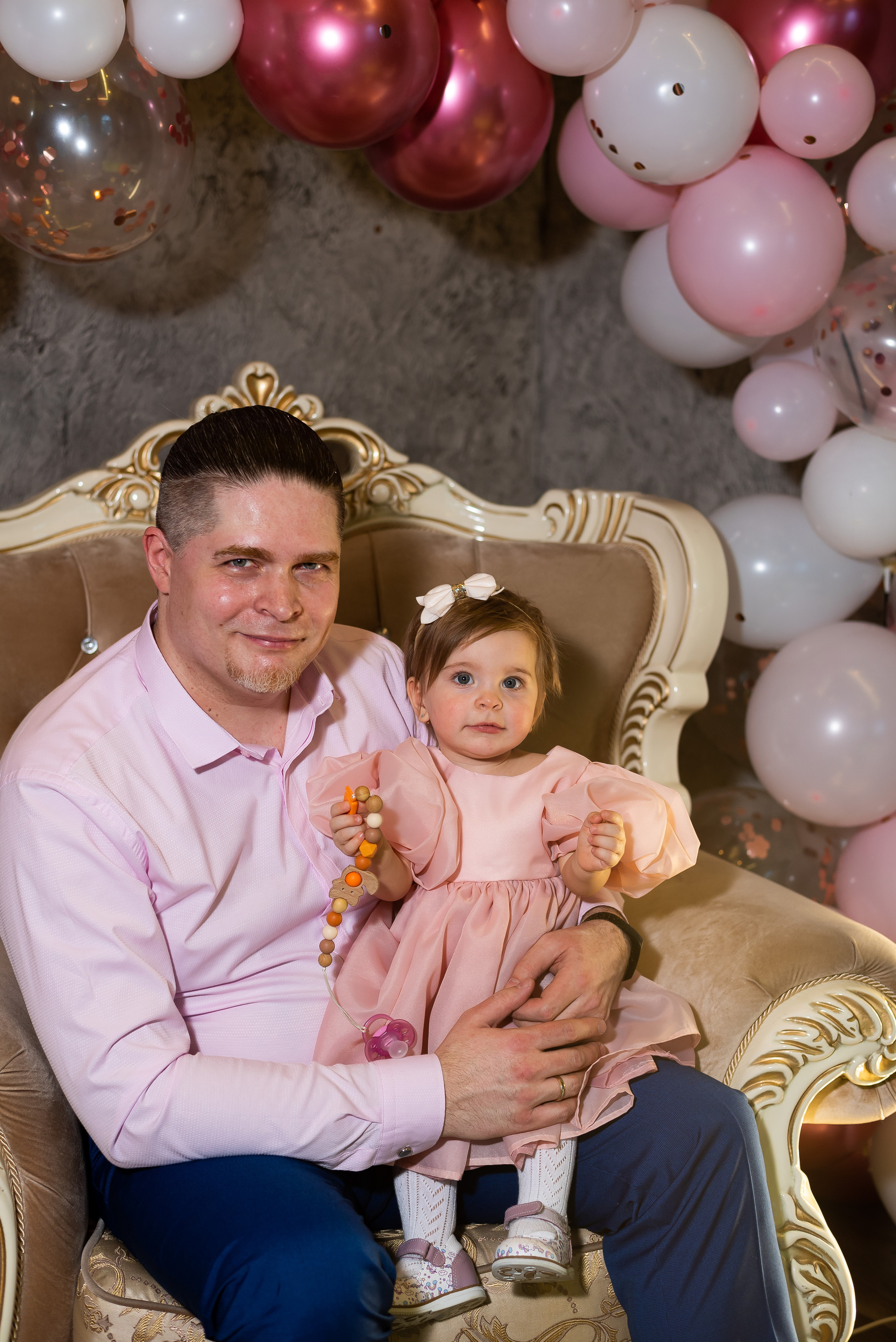 ДР Агаты в лофте. Репортажный фотограф в Москве Alena Sfotkaet