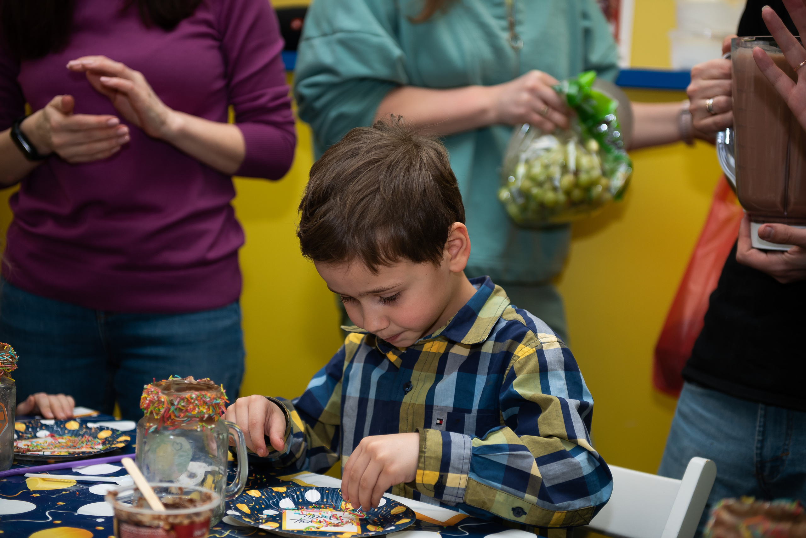 ДР Лёши в игровом центре. Репортажный фотограф в Москве Alena Sfotkaet