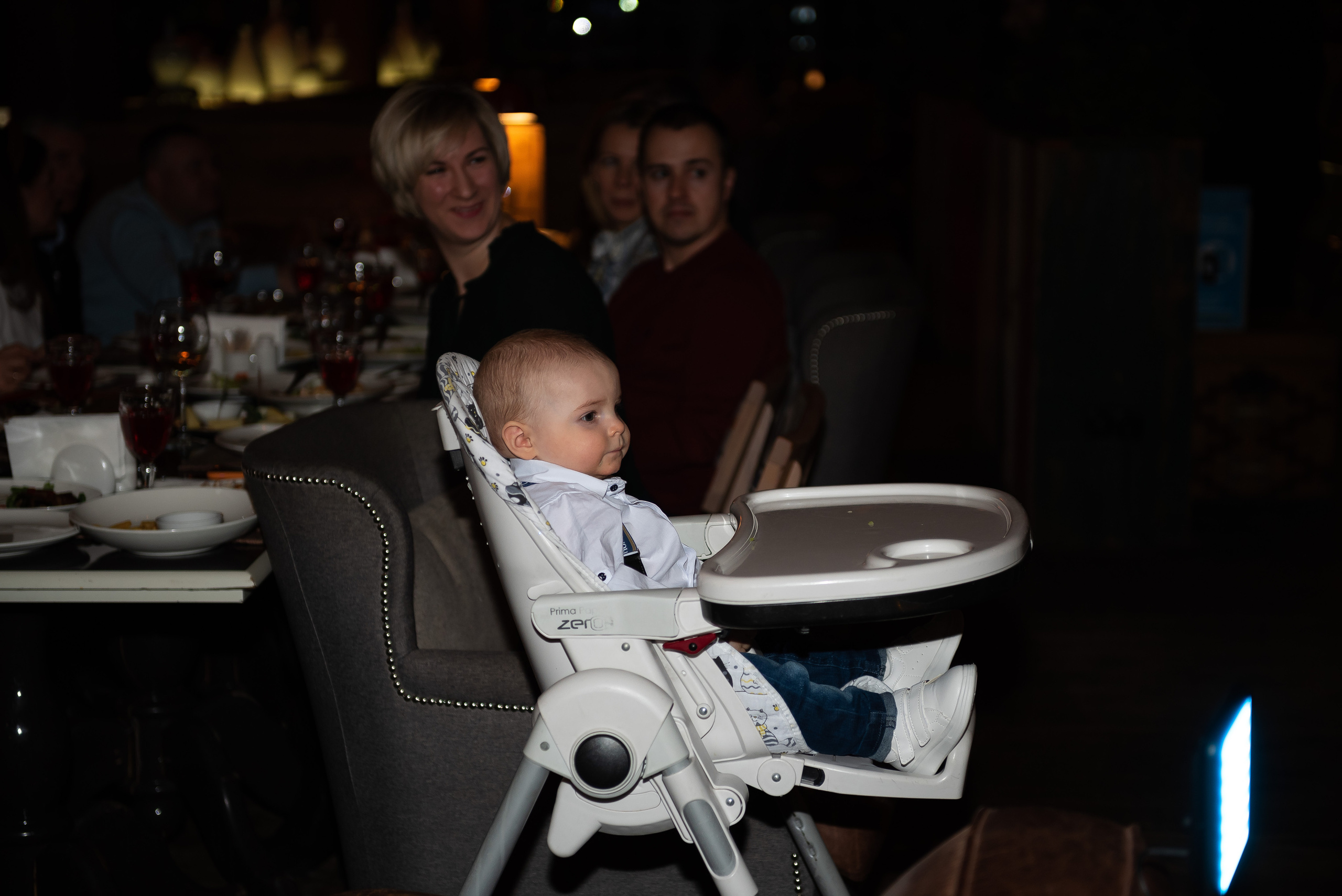 ДР Артёмки в ресторане. Репортажный фотограф в Москве Alena Sfotkaet