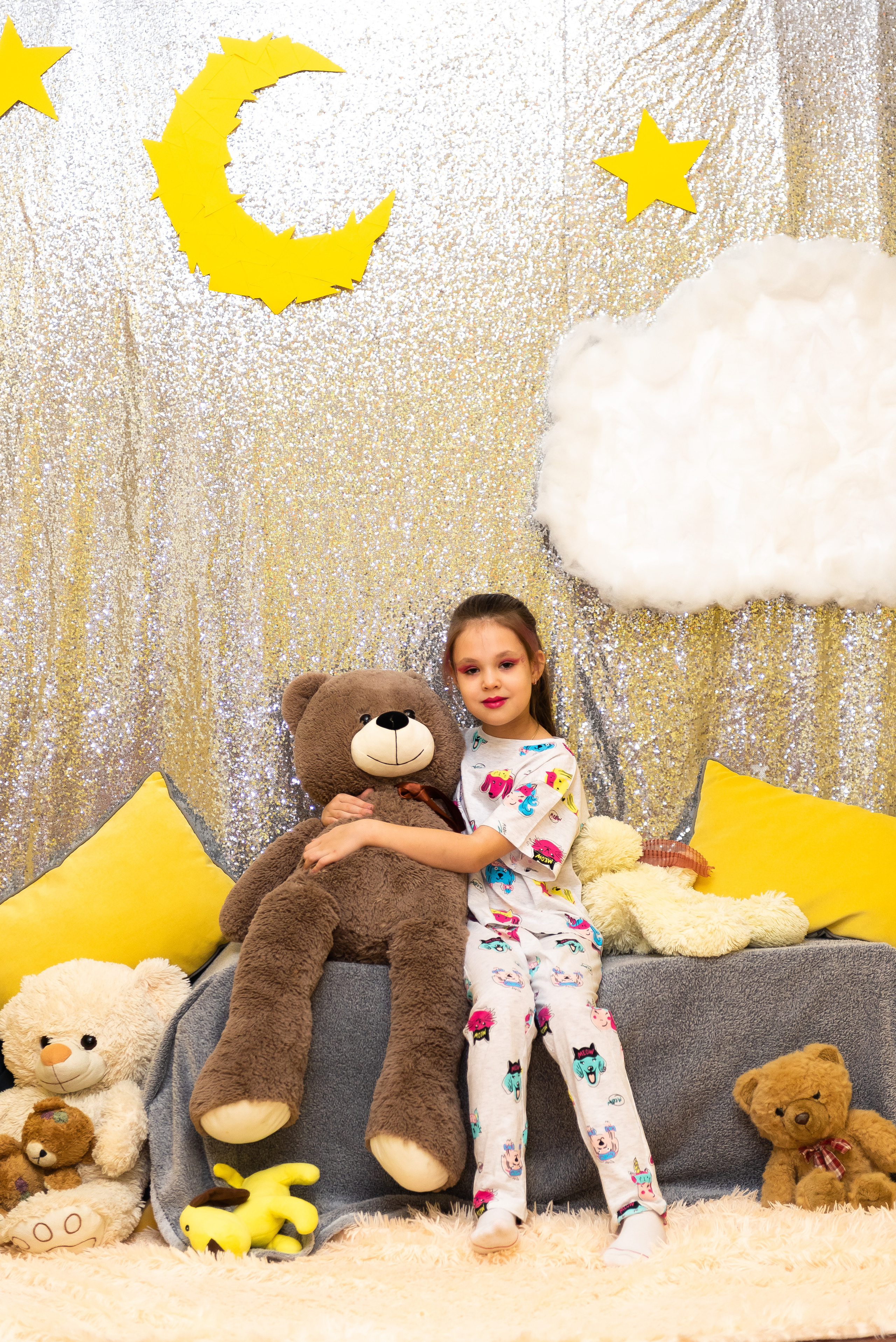 Пижамная вечеринка в игровом центре. Репортажный фотограф в Москве Alena Sfotkaet