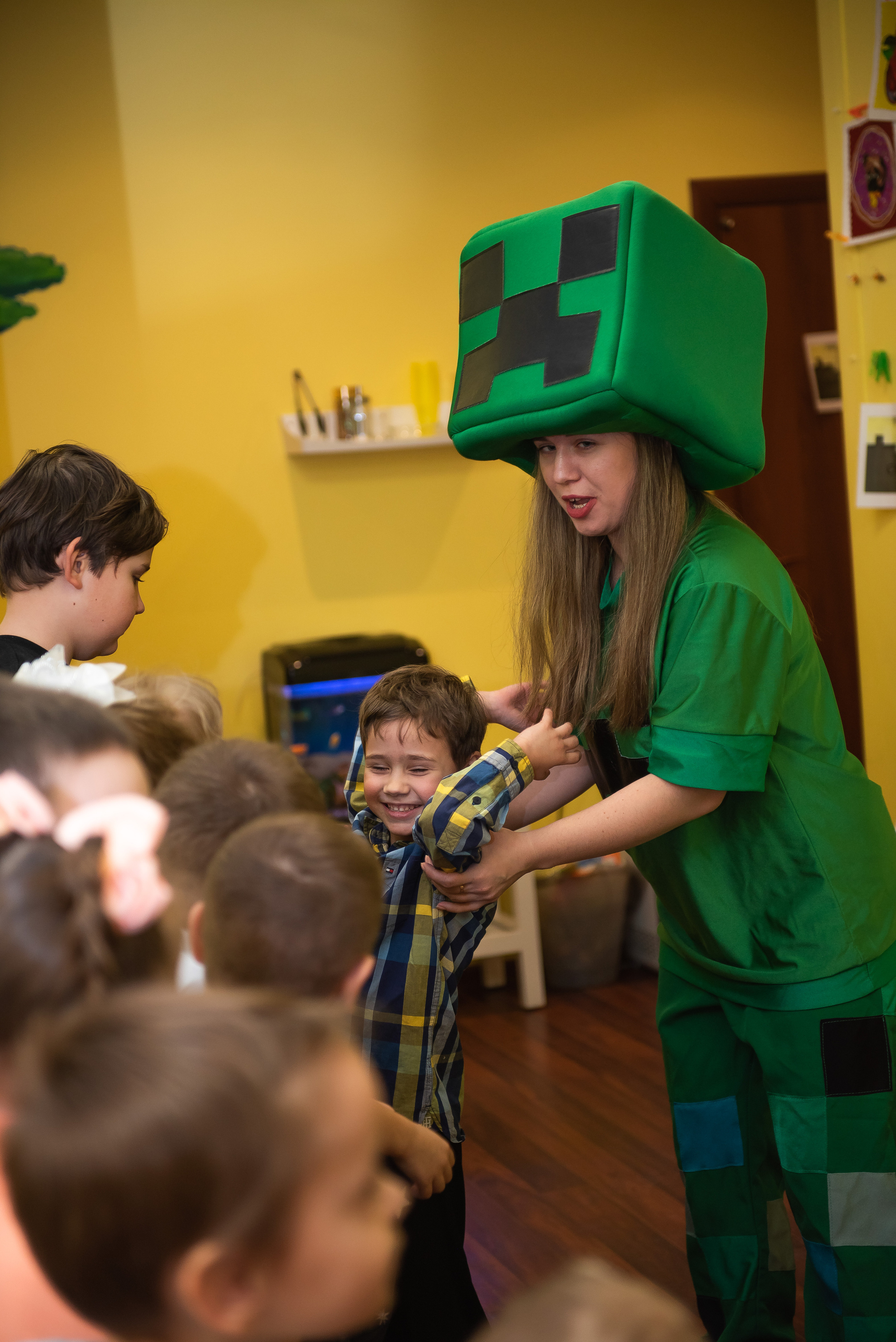 ДР Лёши в игровом центре. Репортажный фотограф в Москве Alena Sfotkaet