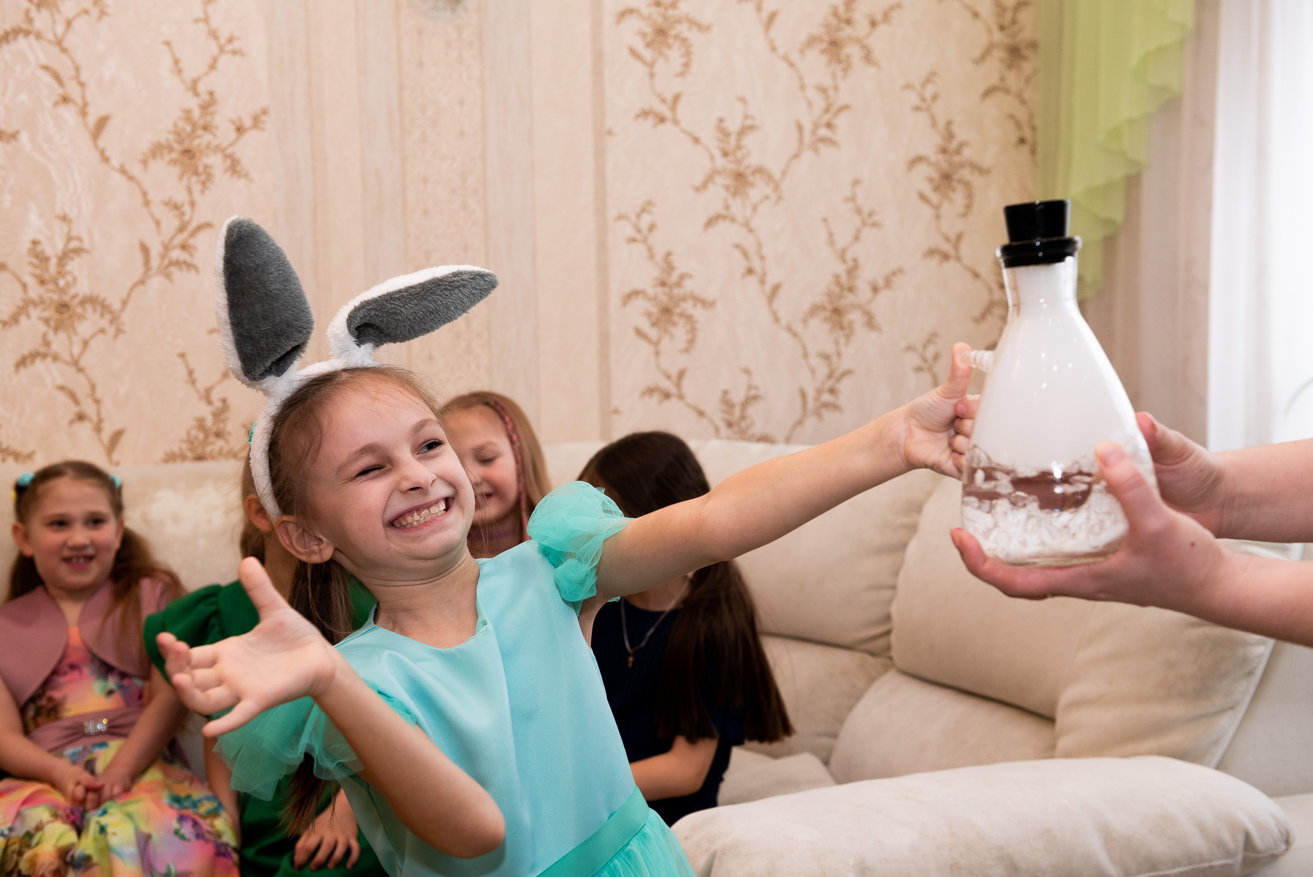 ДР Катюши дома. Репортажный фотограф в Москве Alena Sfotkaet