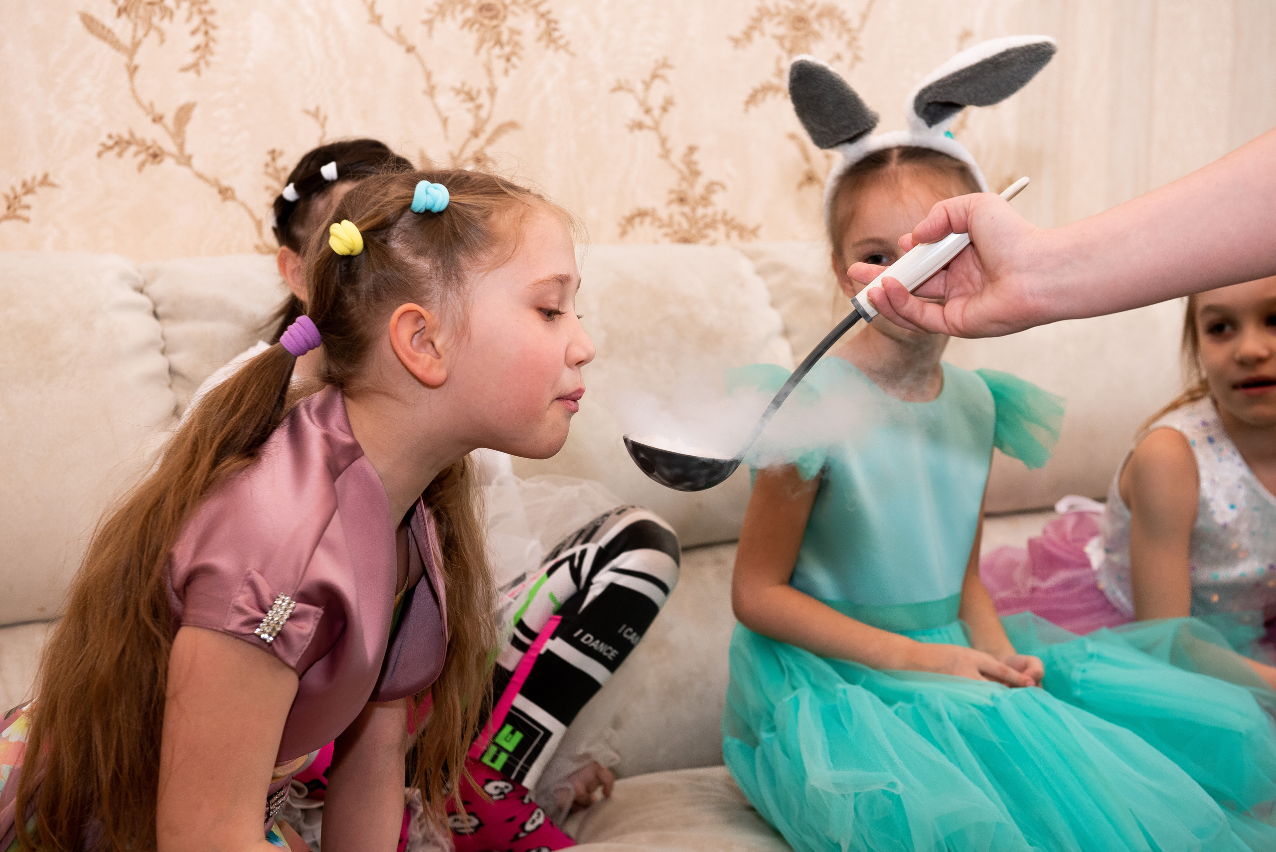 ДР Катюши дома. Репортажный фотограф в Москве Alena Sfotkaet