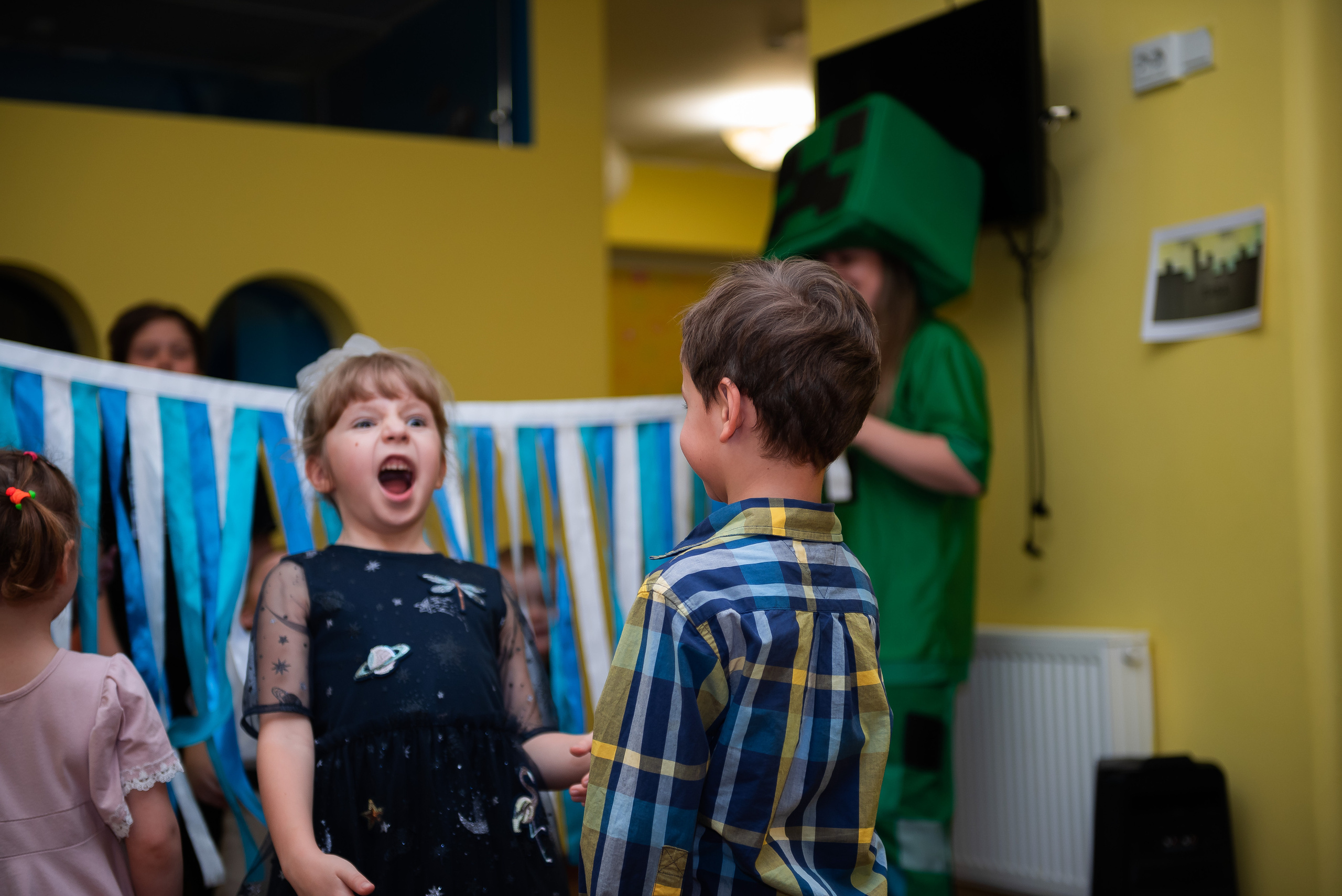 ДР Лёши в игровом центре. Репортажный фотограф в Москве Alena Sfotkaet