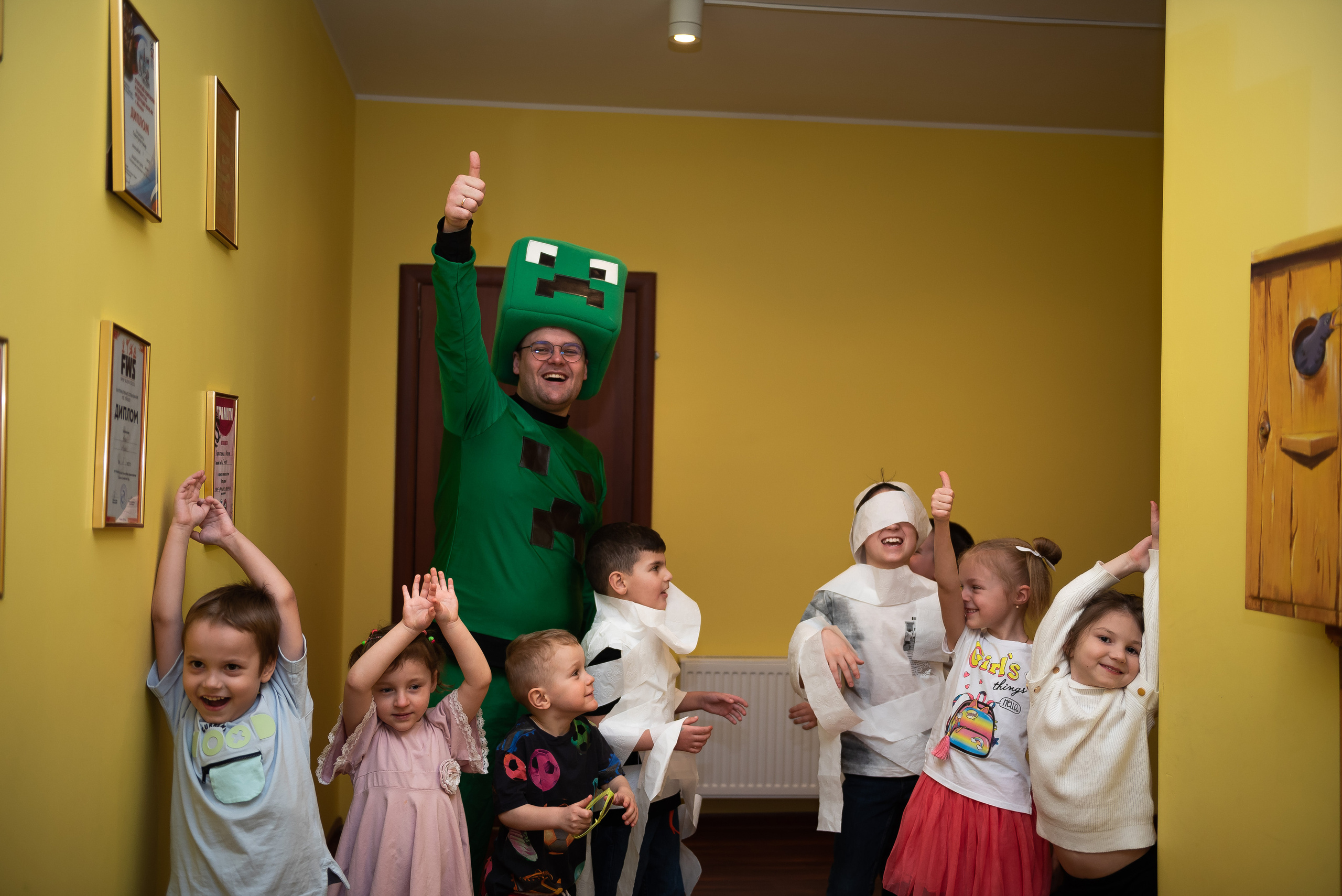 ДР Лёши в игровом центре. Репортажный фотограф в Москве Alena Sfotkaet