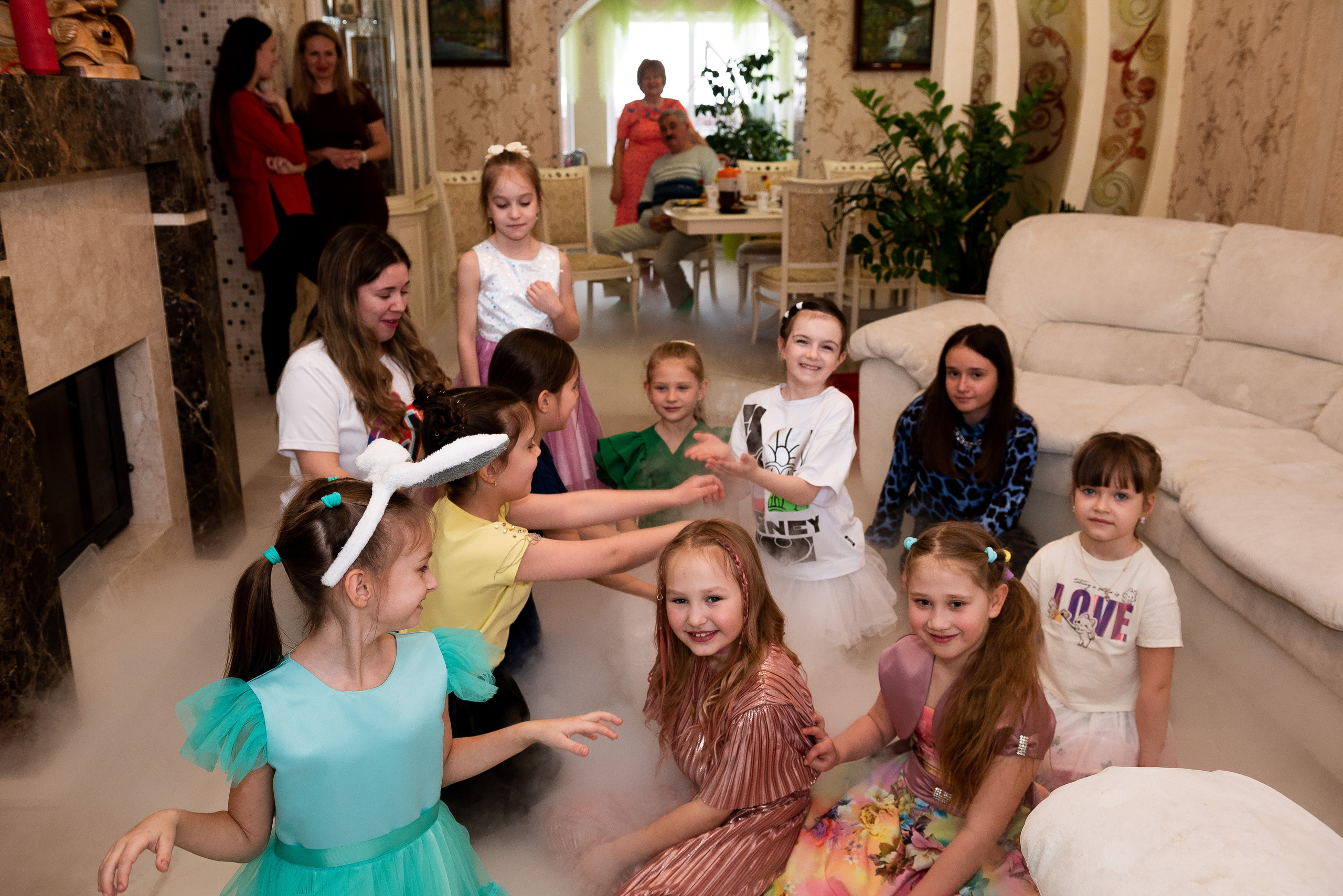 ДР Катюши дома. Репортажный фотограф в Москве Alena Sfotkaet