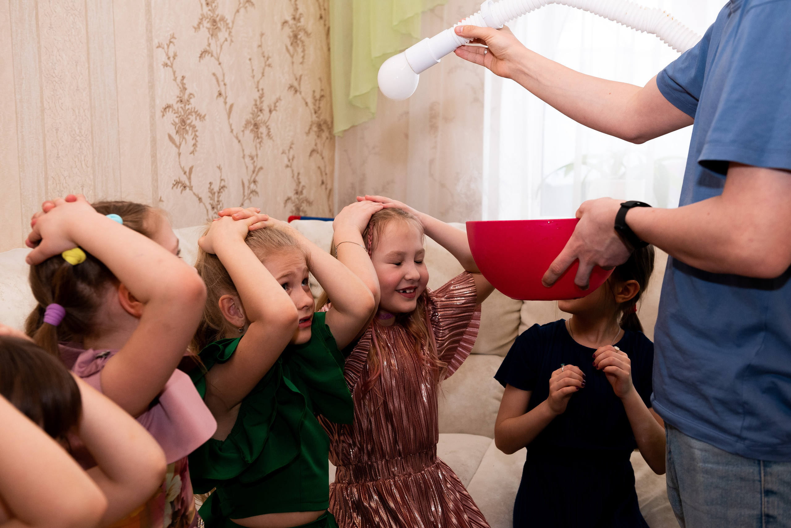 ДР Катюши дома. Репортажный фотограф в Москве Alena Sfotkaet