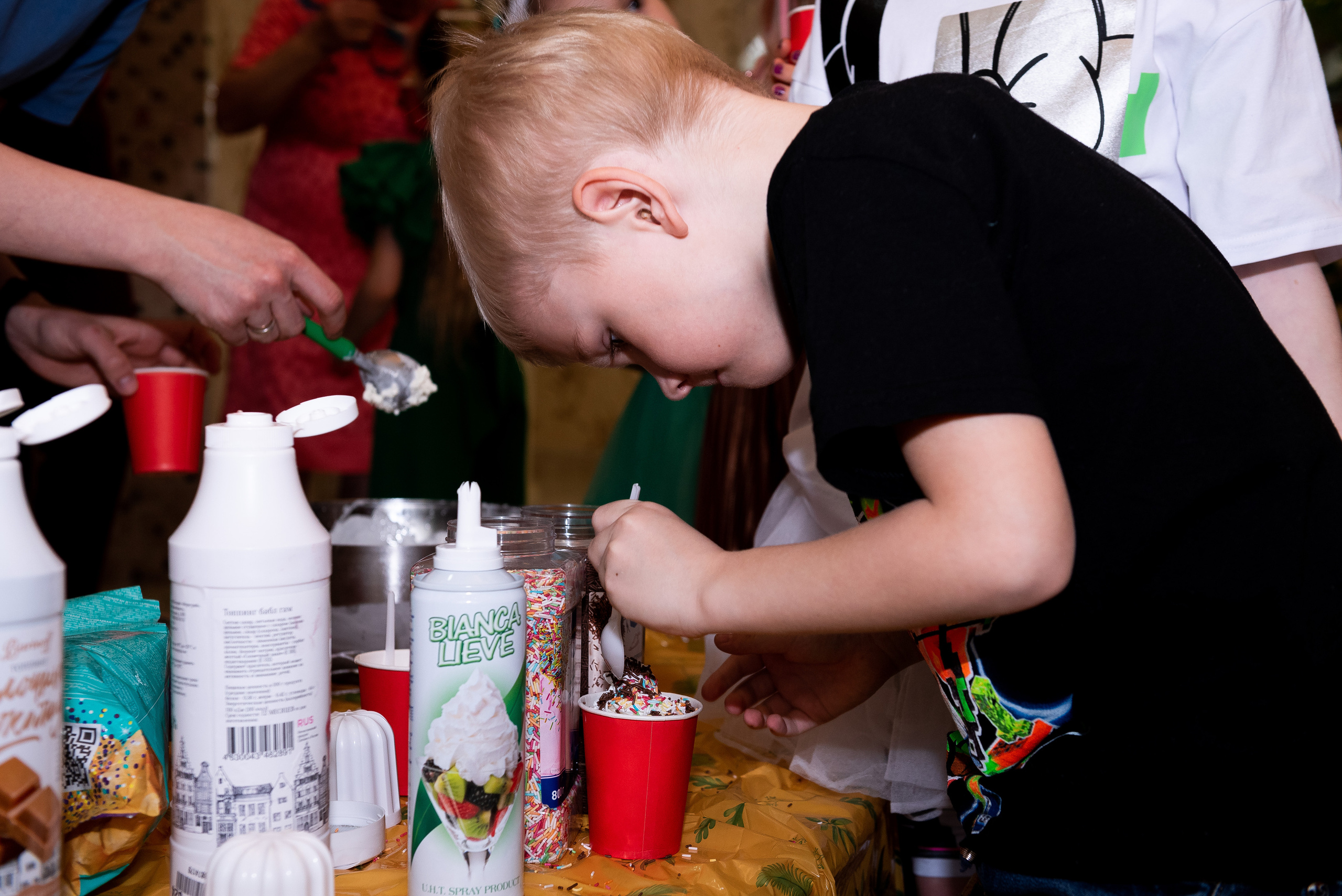 ДР Катюши дома. Репортажный фотограф в Москве Alena Sfotkaet