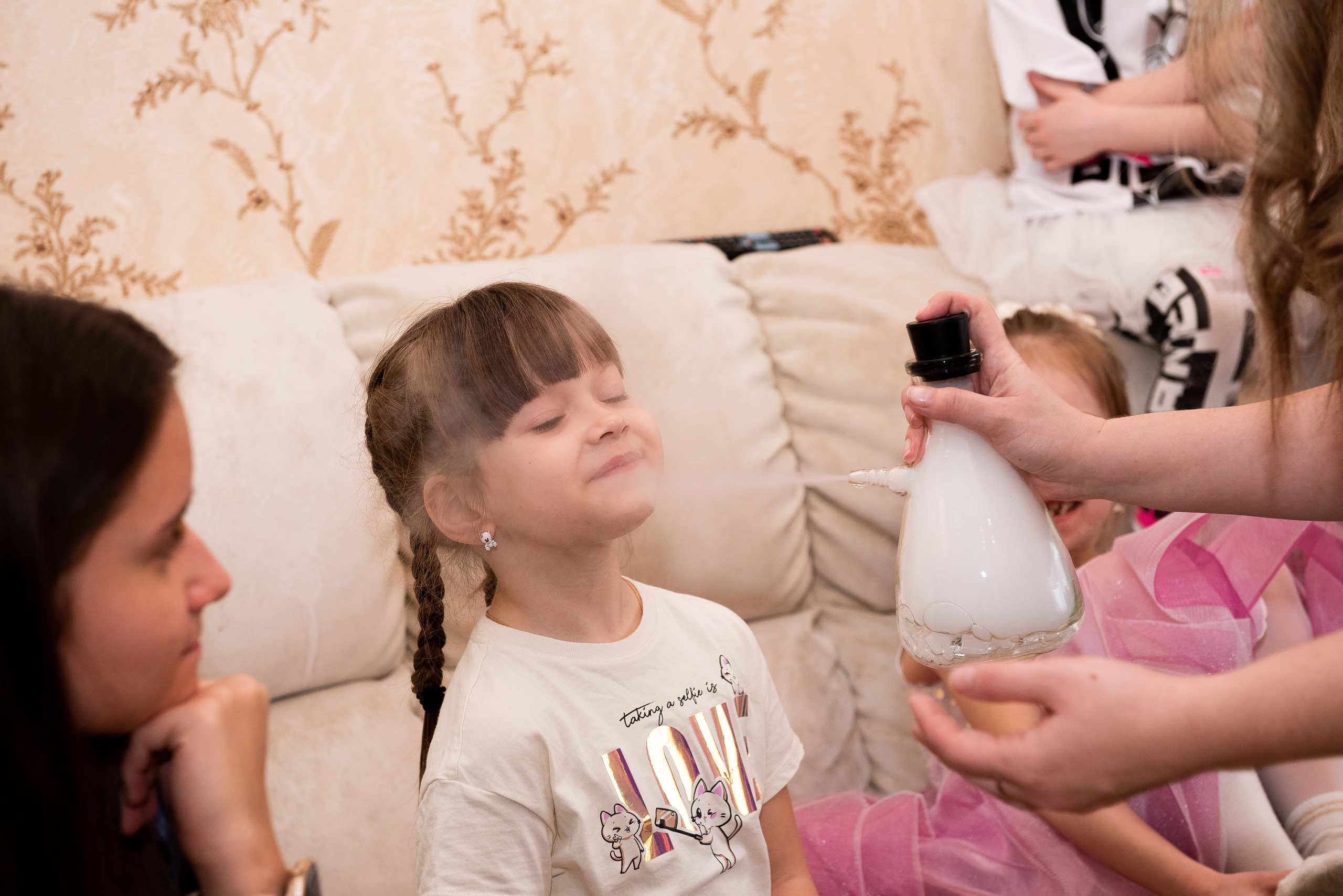 ДР Катюши дома. Репортажный фотограф в Москве Alena Sfotkaet