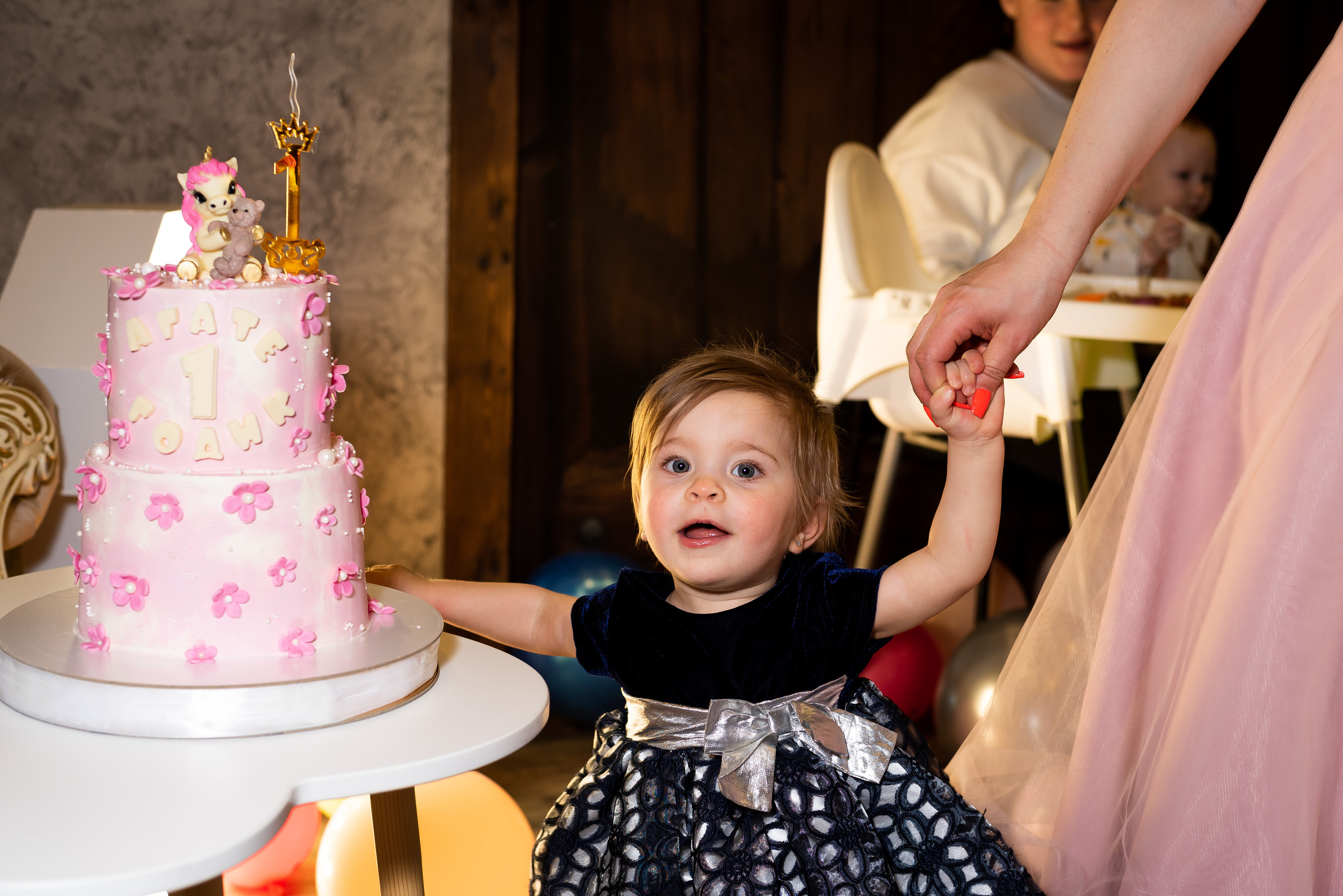 ДР Агаты в лофте. Репортажный фотограф в Москве Alena Sfotkaet