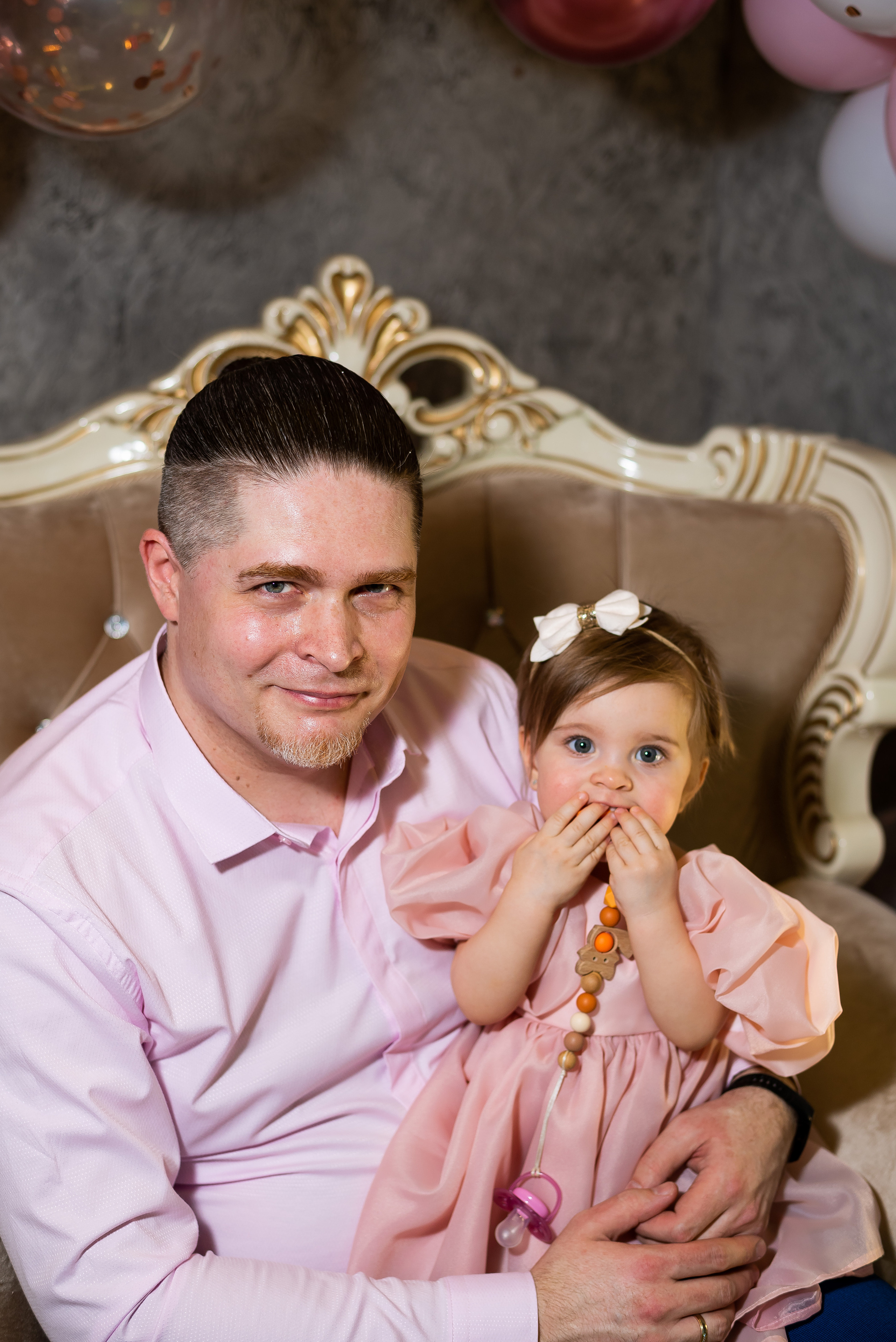 ДР Агаты в лофте. Репортажный фотограф в Москве Alena Sfotkaet