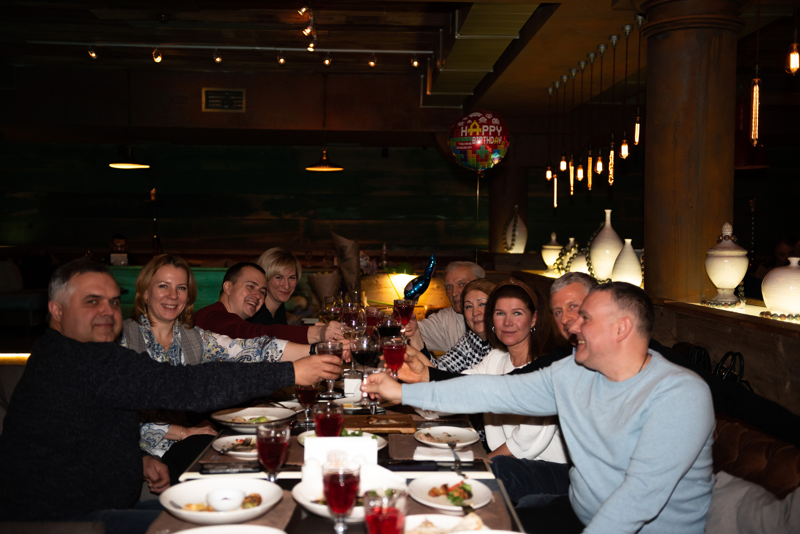 ДР Артёмки в ресторане. Репортажный фотограф в Москве Alena Sfotkaet