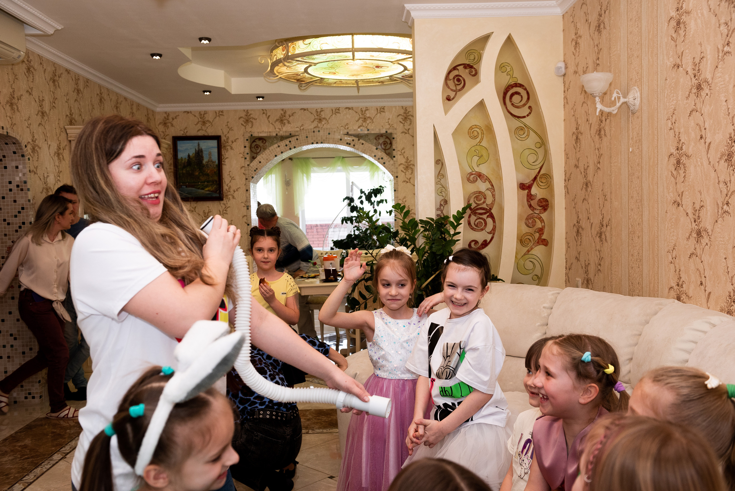 ДР Катюши дома. Репортажный фотограф в Москве Alena Sfotkaet