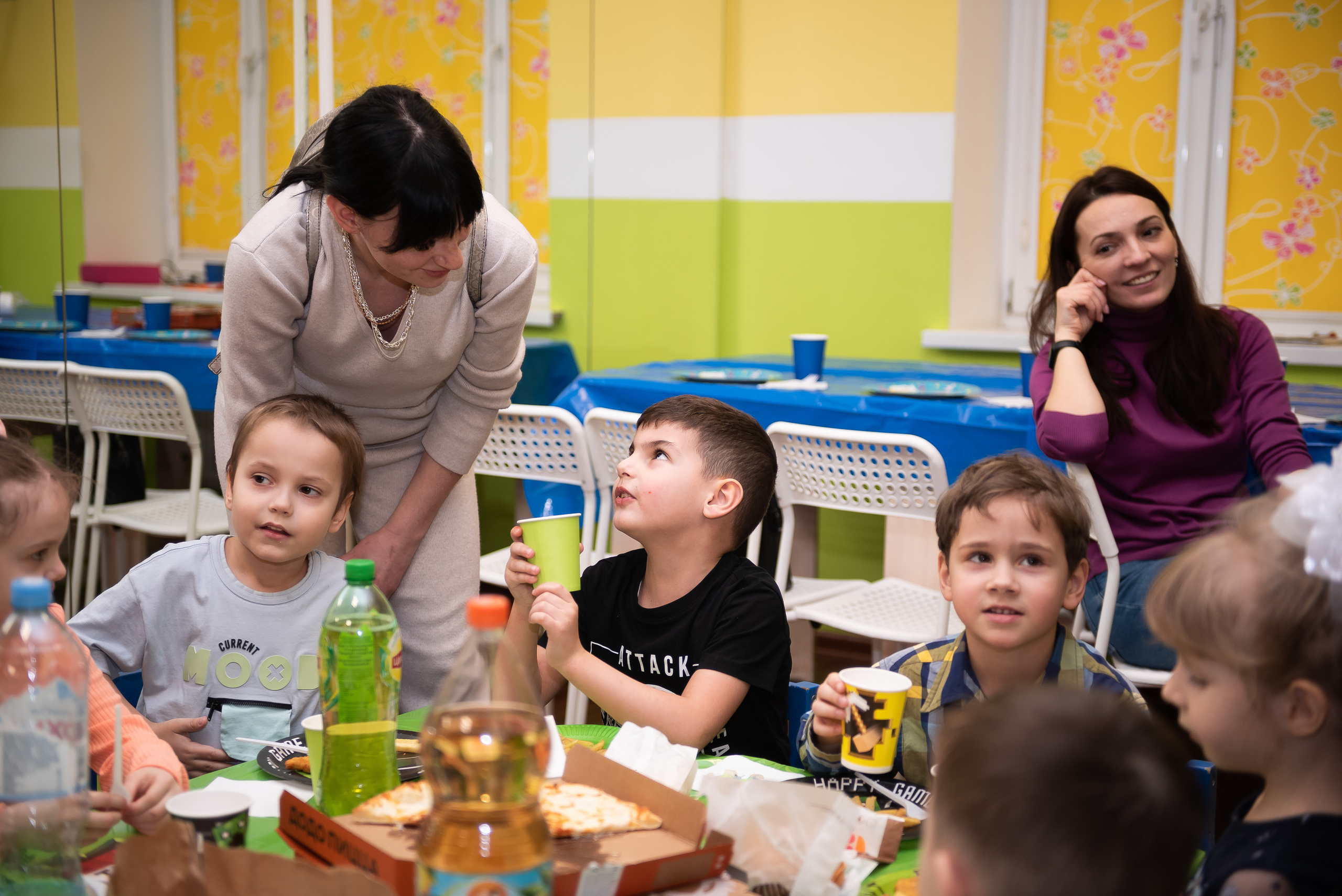 ДР Лёши в игровом центре. Репортажный фотограф в Москве Alena Sfotkaet