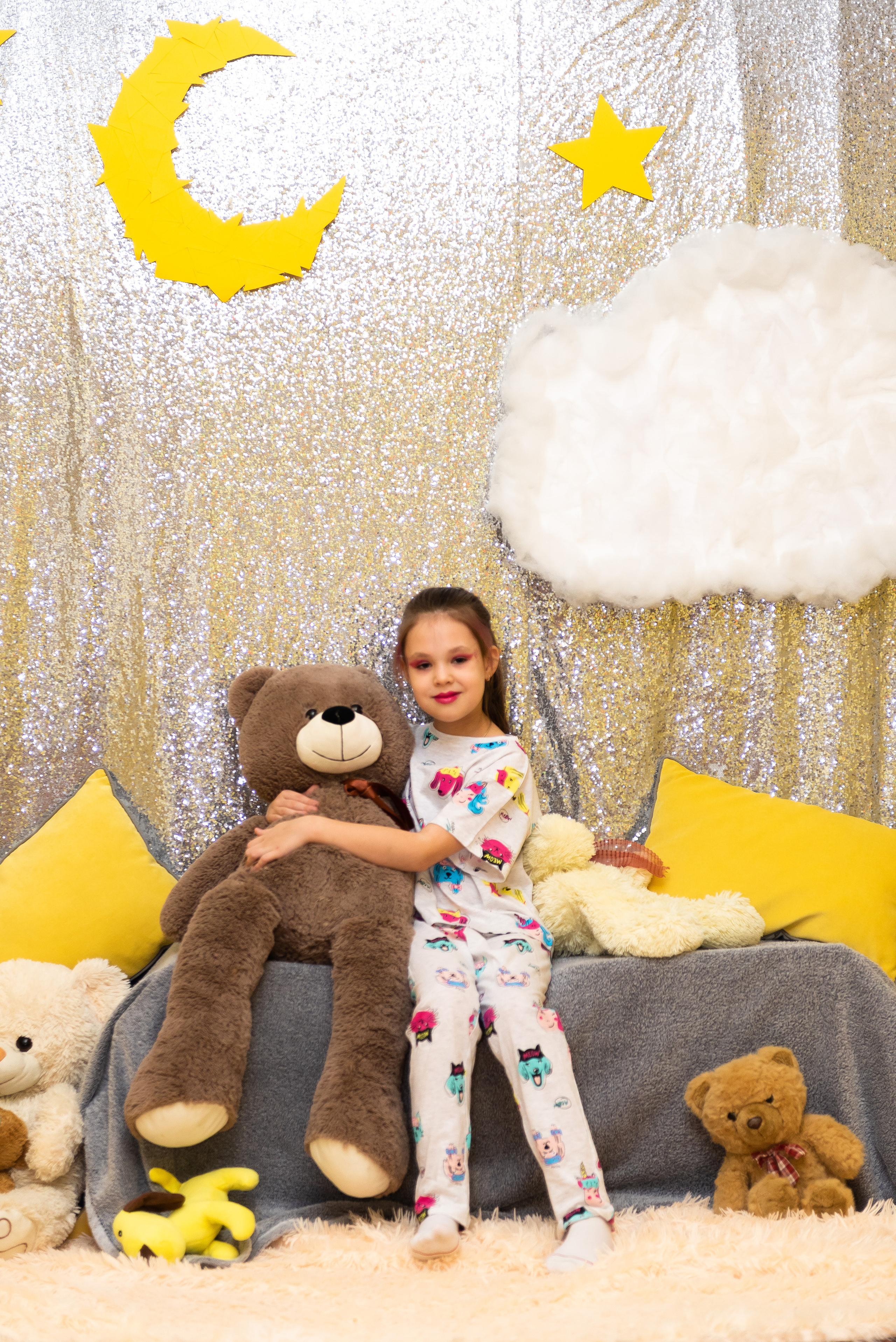 Пижамная вечеринка в игровом центре. Репортажный фотограф в Москве Alena Sfotkaet