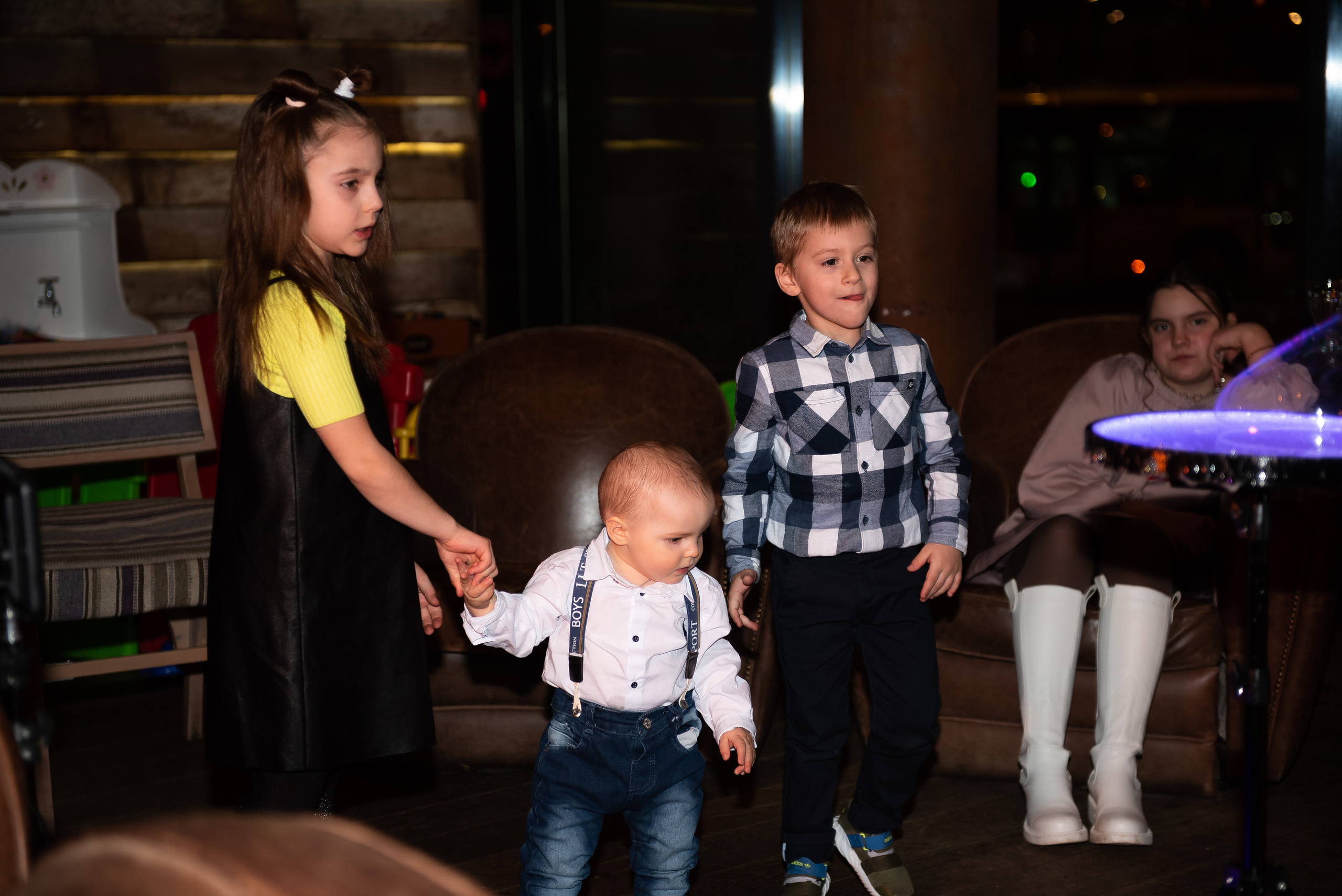 ДР Артёмки в ресторане. Репортажный фотограф в Москве Alena Sfotkaet