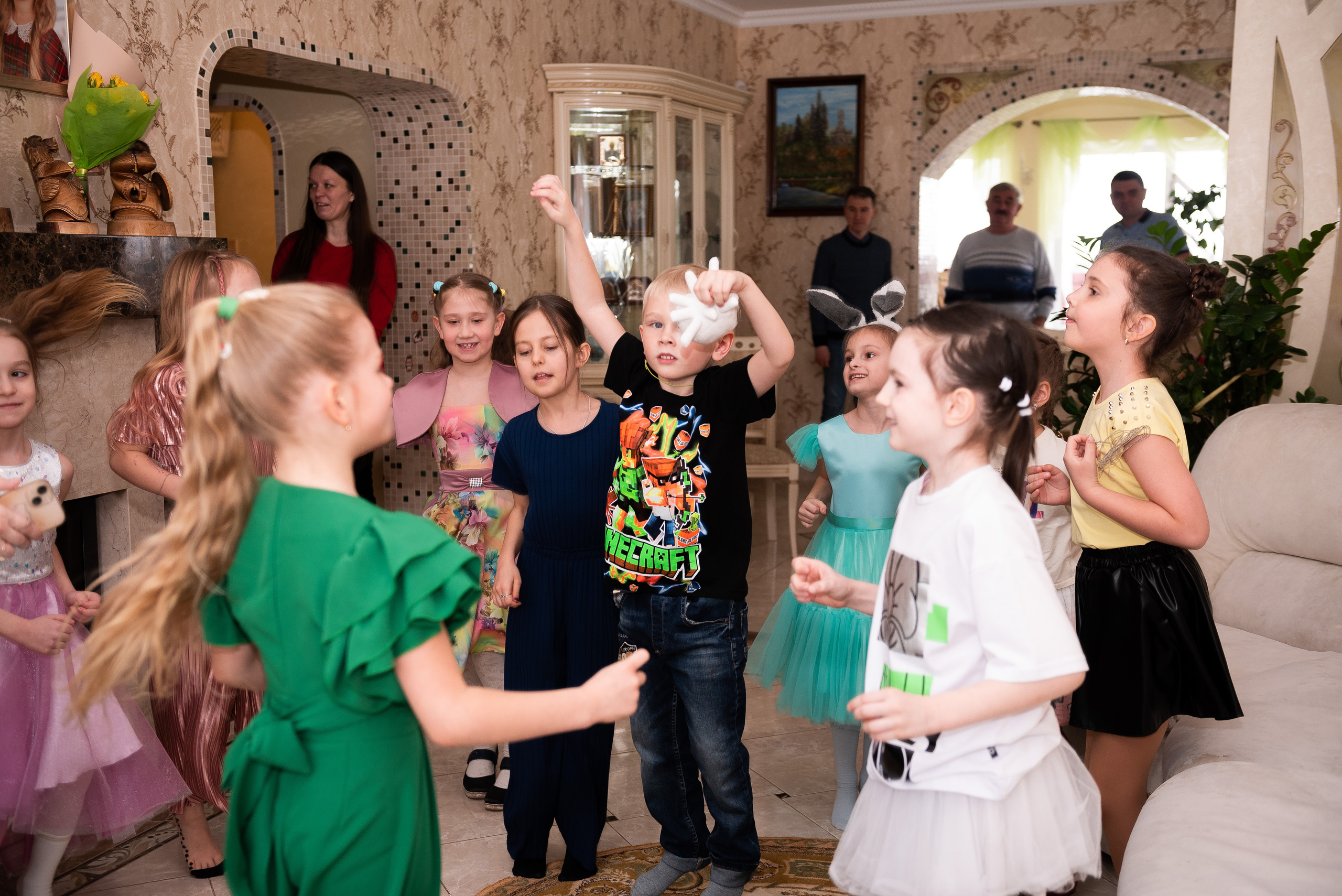 ДР Катюши дома. Репортажный фотограф в Москве Alena Sfotkaet