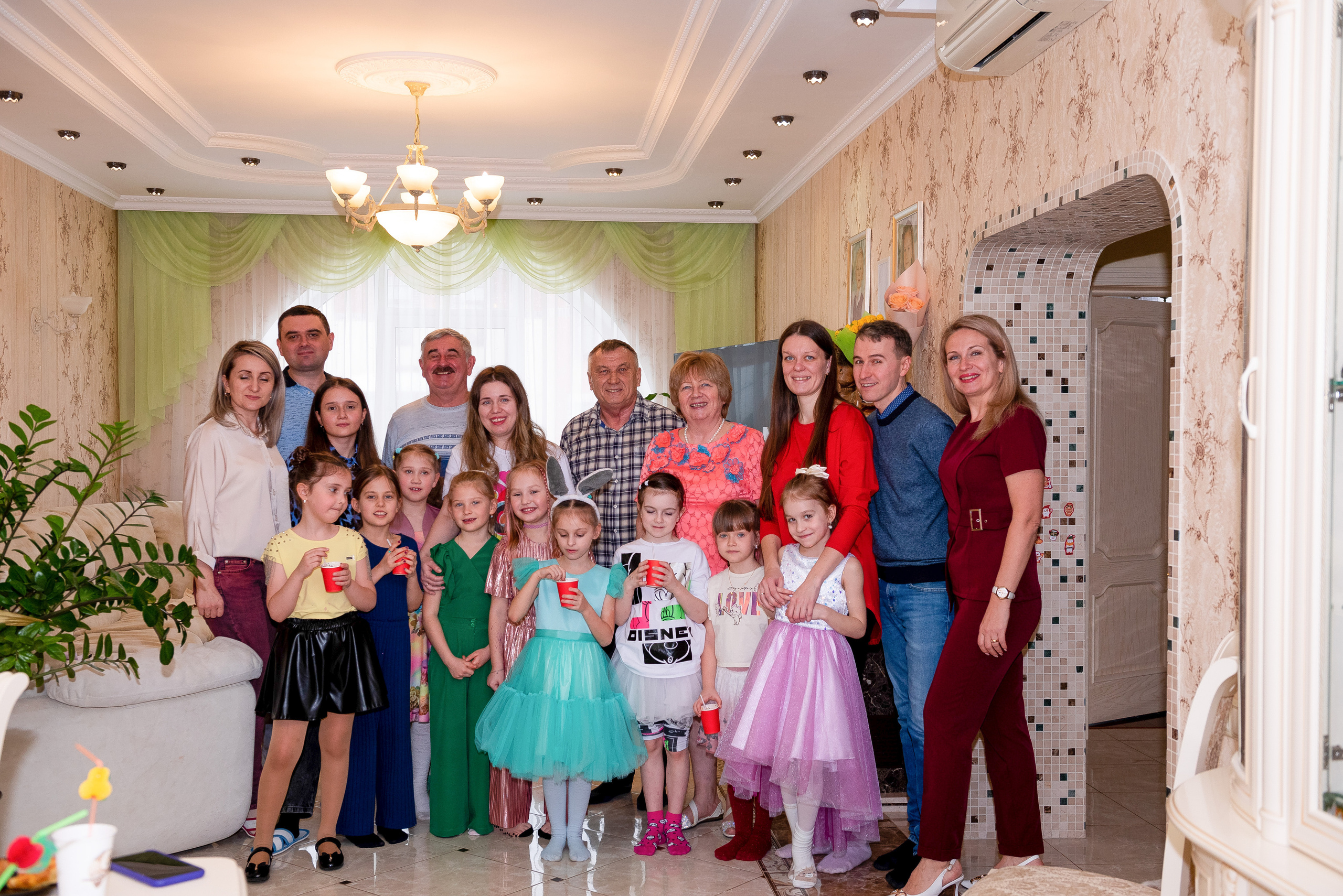 ДР Катюши дома. Репортажный фотограф в Москве Alena Sfotkaet