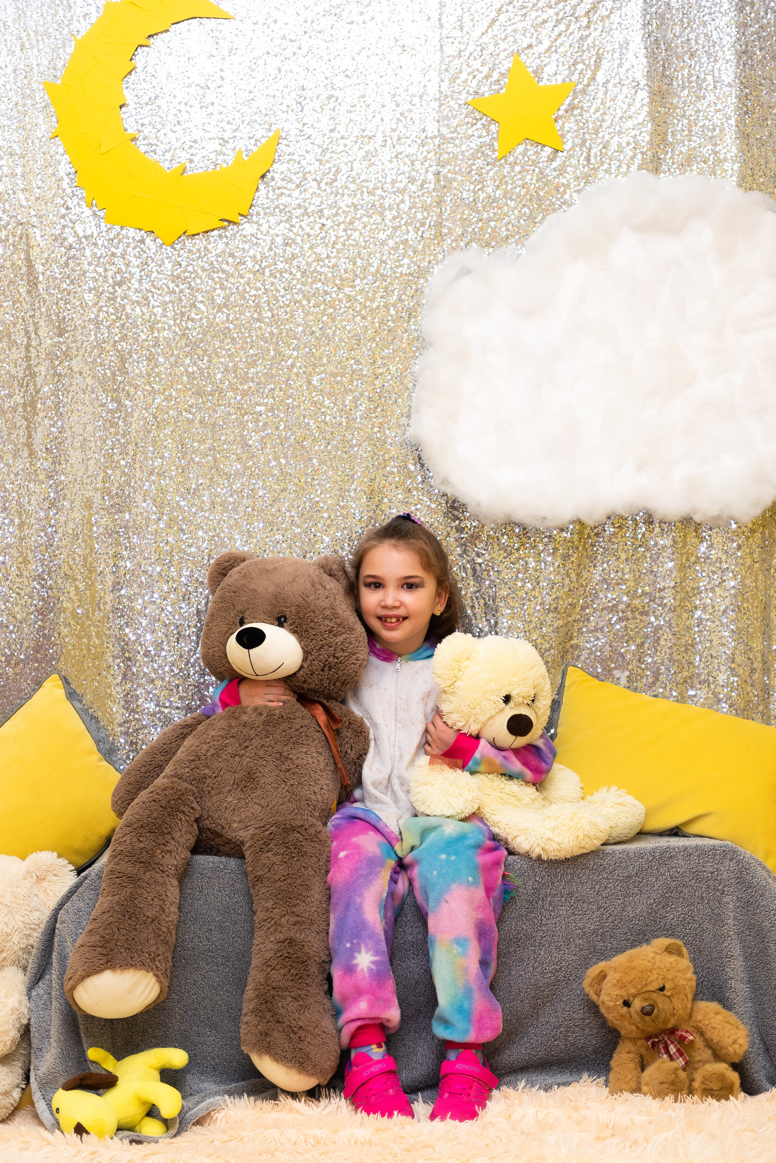 Пижамная вечеринка в игровом центре. Репортажный фотограф в Москве Alena Sfotkaet