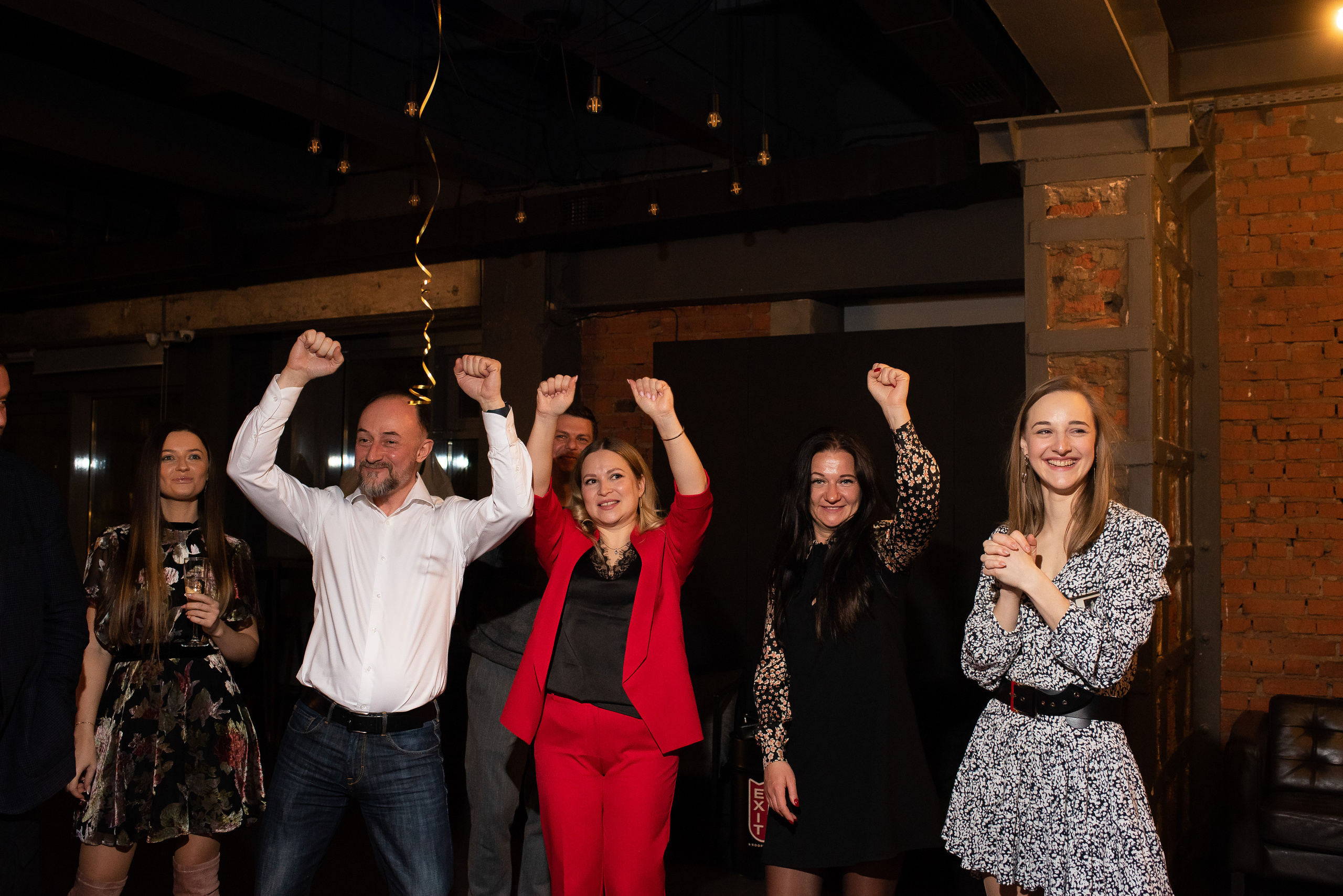 ДР Полины в лофте. Репортажный фотограф в Москве Alena Sfotkaet