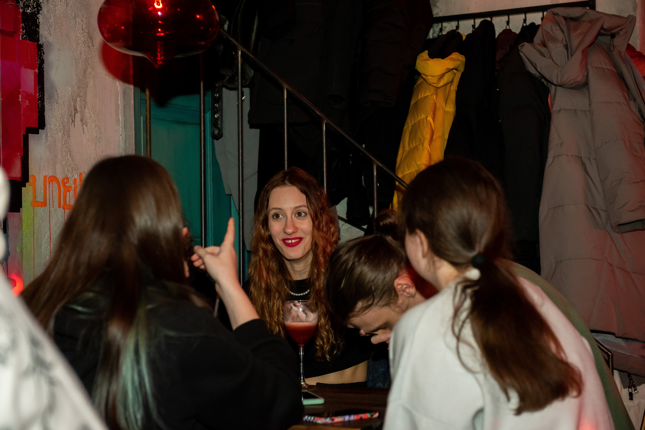 Один вечер трёх баров Москвы. Репортажный фотограф в Москве Alena Sfotkaet