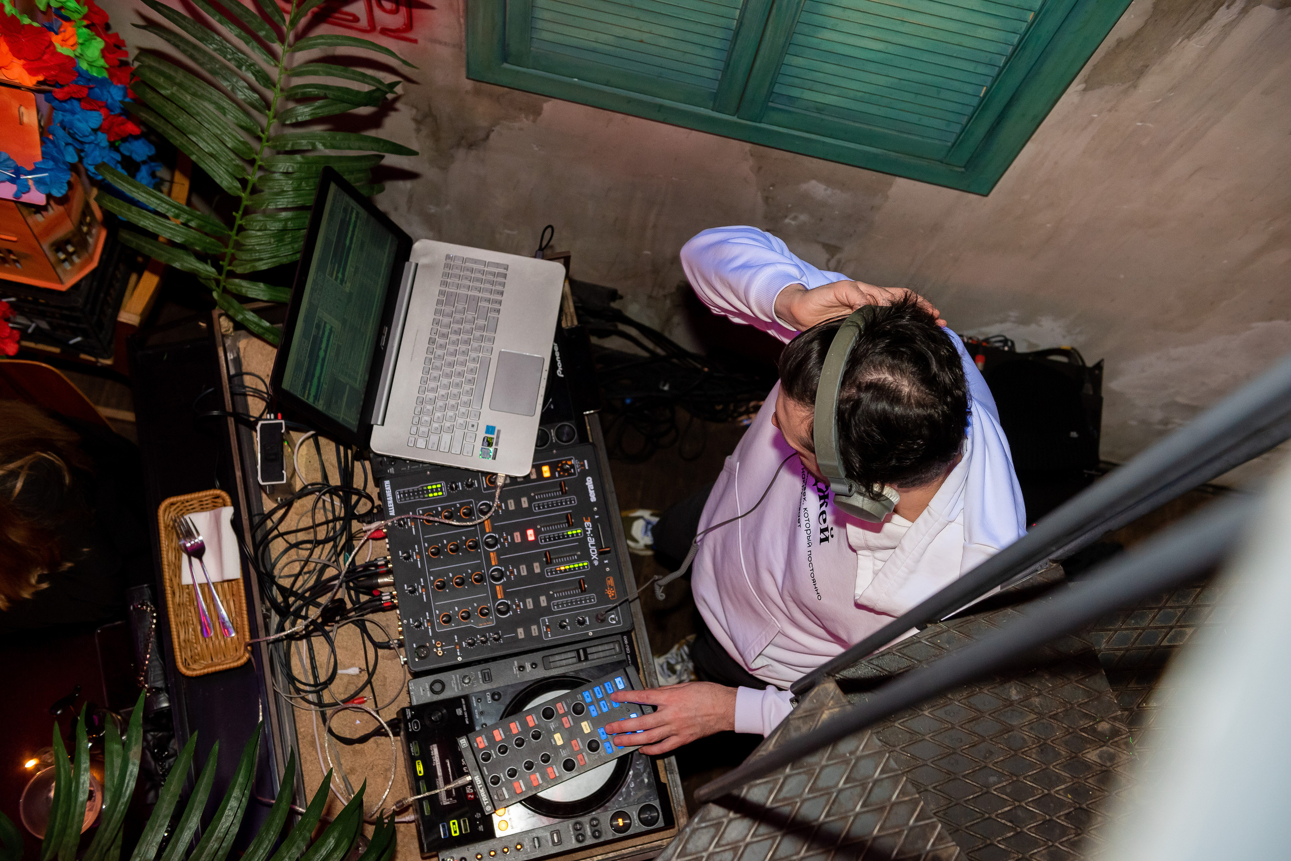 Один вечер трёх баров Москвы. Репортажный фотограф в Москве Alena Sfotkaet