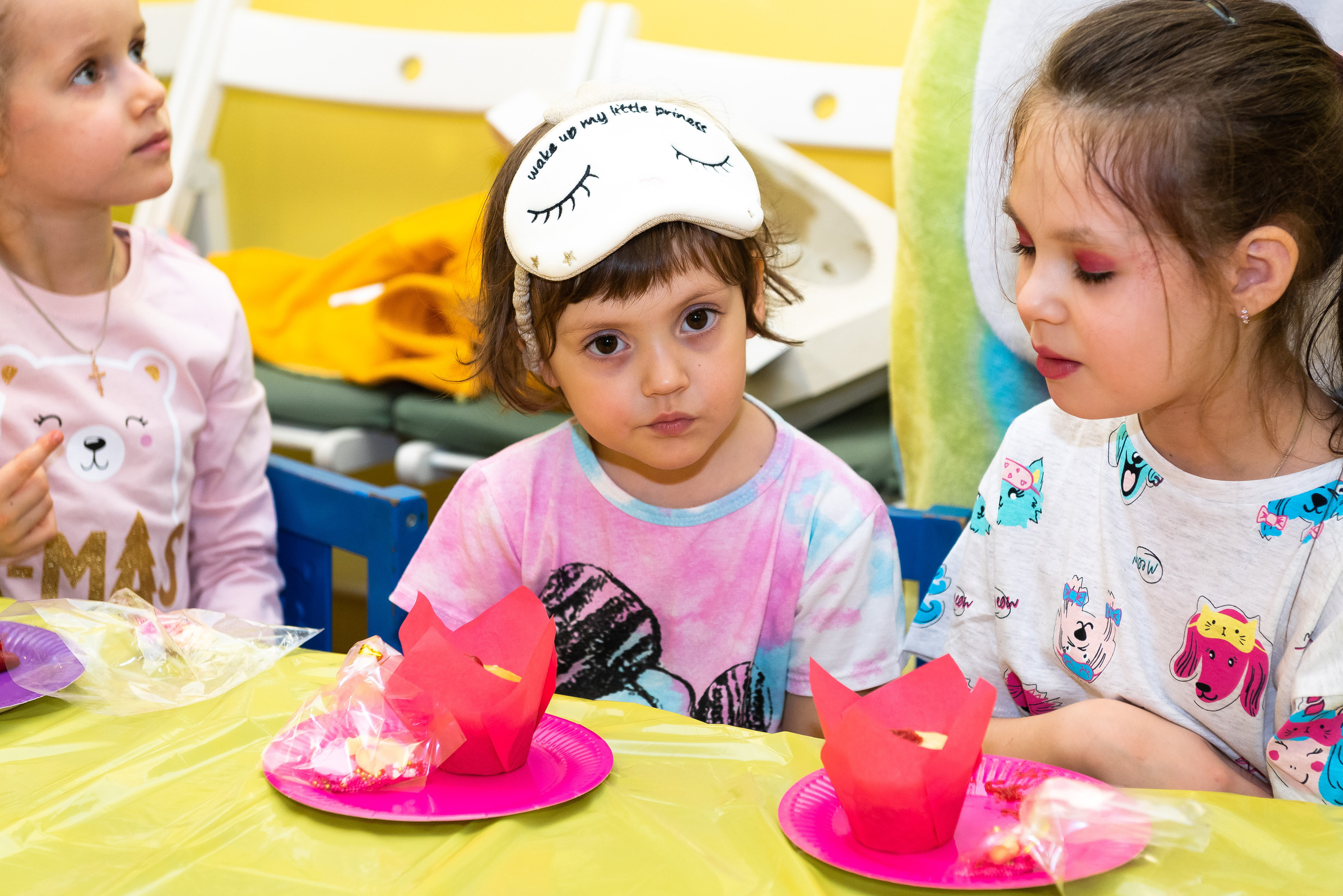 Пижамная вечеринка в игровом центре. Репортажный фотограф в Москве Alena Sfotkaet