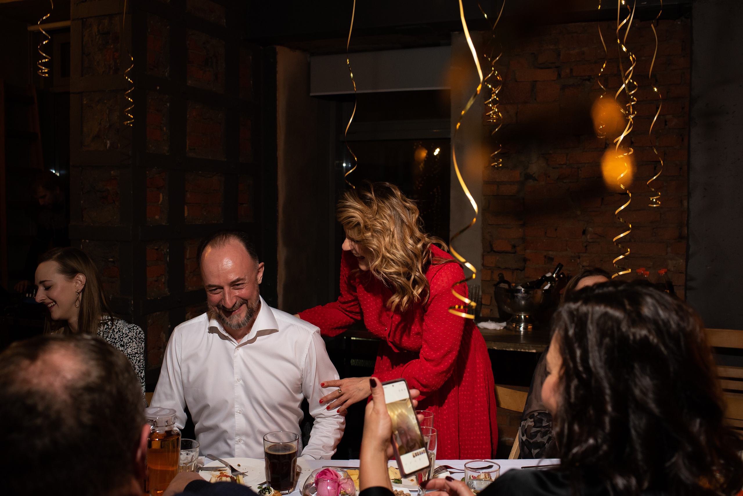 ДР Полины в лофте. Репортажный фотограф в Москве Alena Sfotkaet