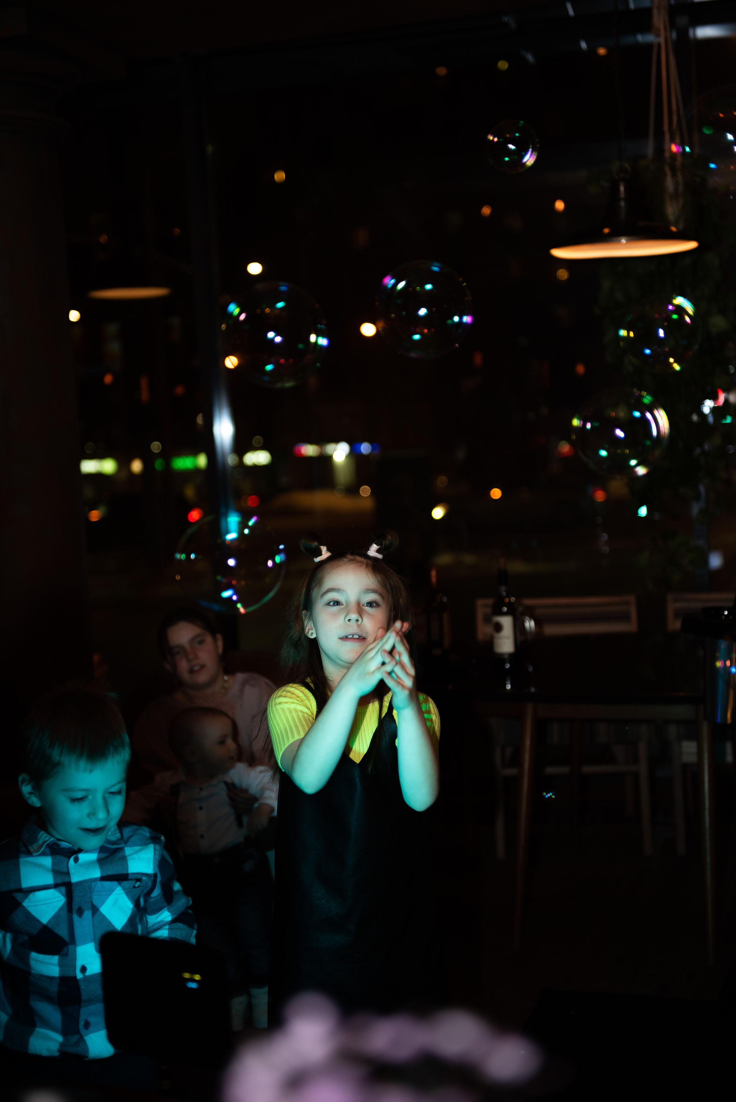 ДР Артёмки в ресторане. Репортажный фотограф в Москве Alena Sfotkaet