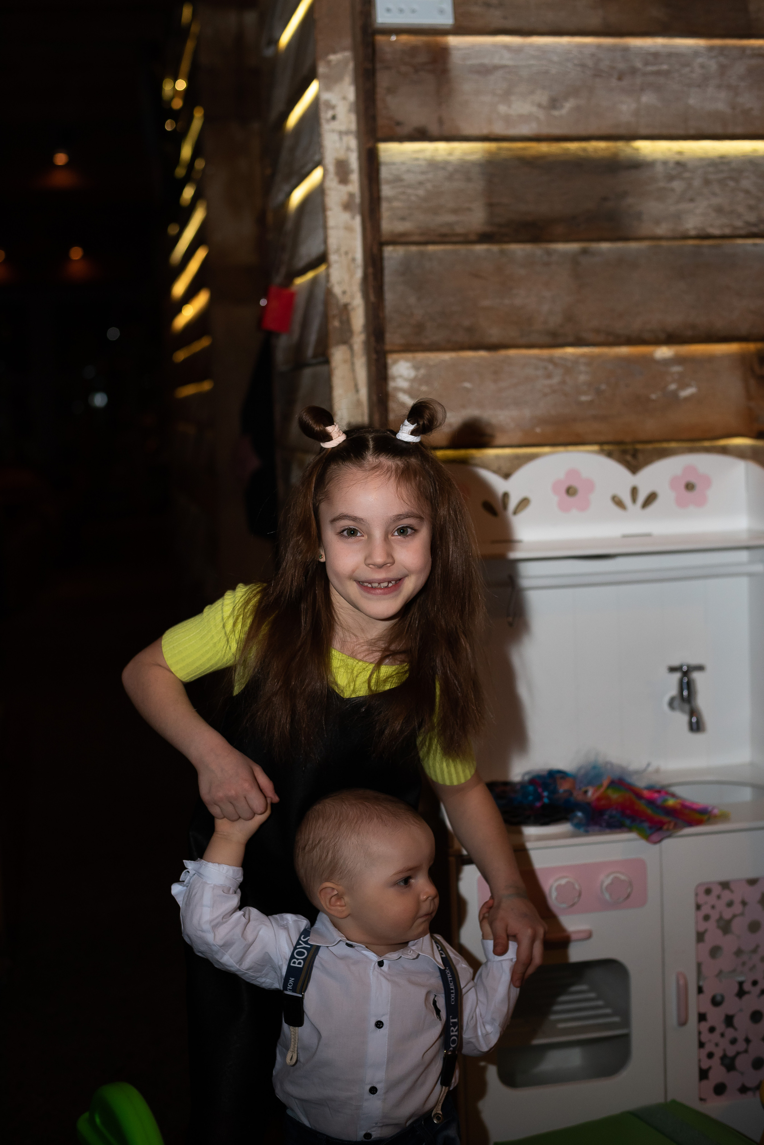 ДР Артёмки в ресторане. Репортажный фотограф в Москве Alena Sfotkaet