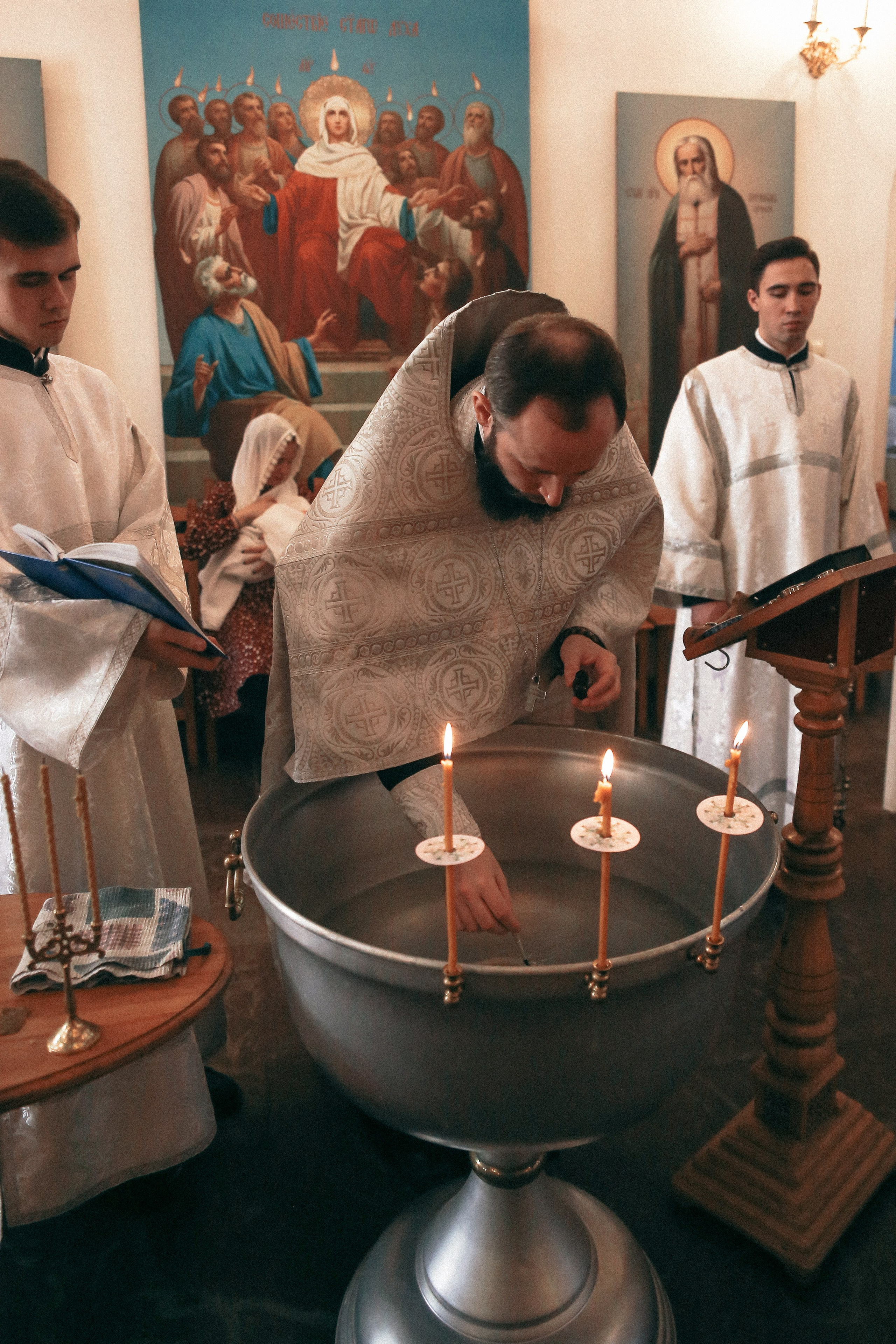 Крещение Софии. Храм Корсунской Иконы Божией Матери. Антонина Морозова, профессиональный семейный фотограф видеограф
