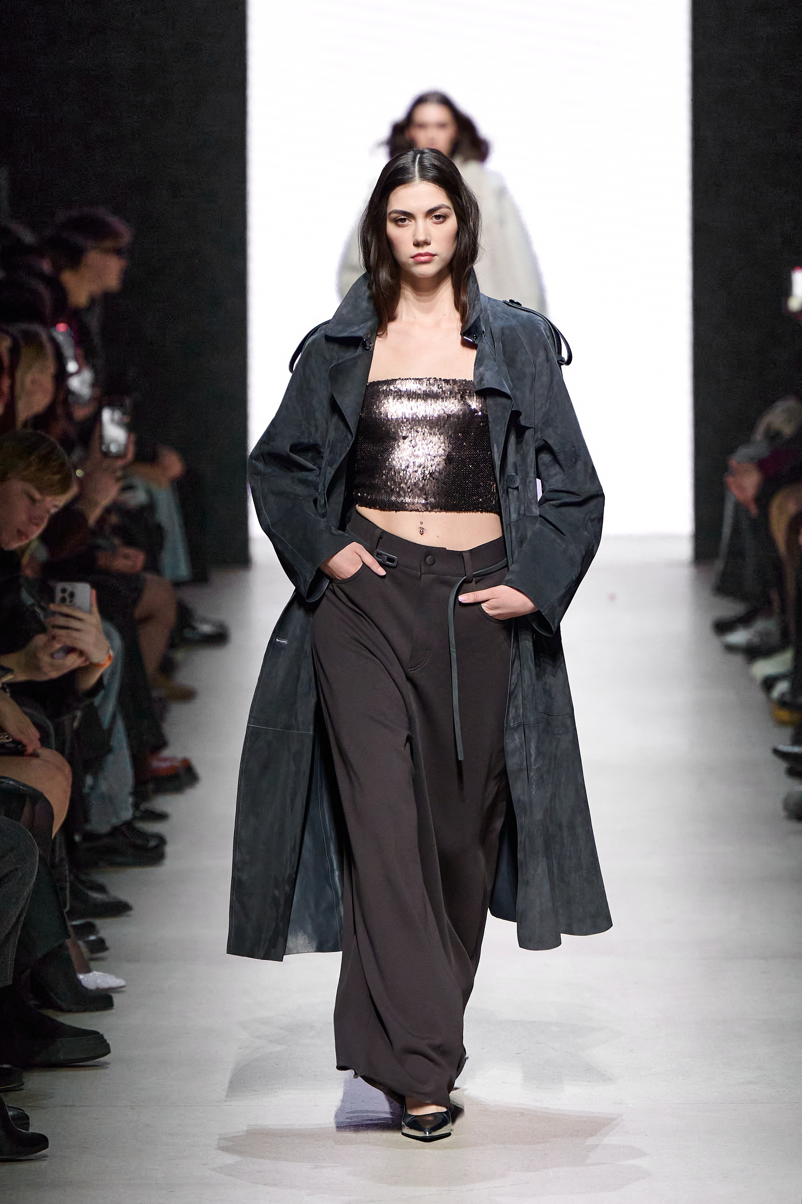 Efremov. Московская неделя моды. 2025. Дима Бабушкин. Фотограф. Подиум. Репортаж. Творчество. Дорого