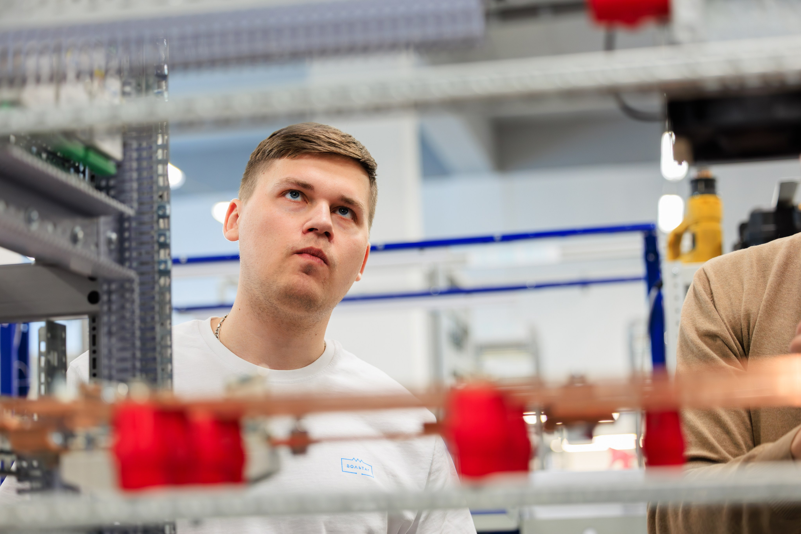 Вольтаг — Экскурсия по производству. Контент для бизнеса в Екатеринбурге Полдень Медиа