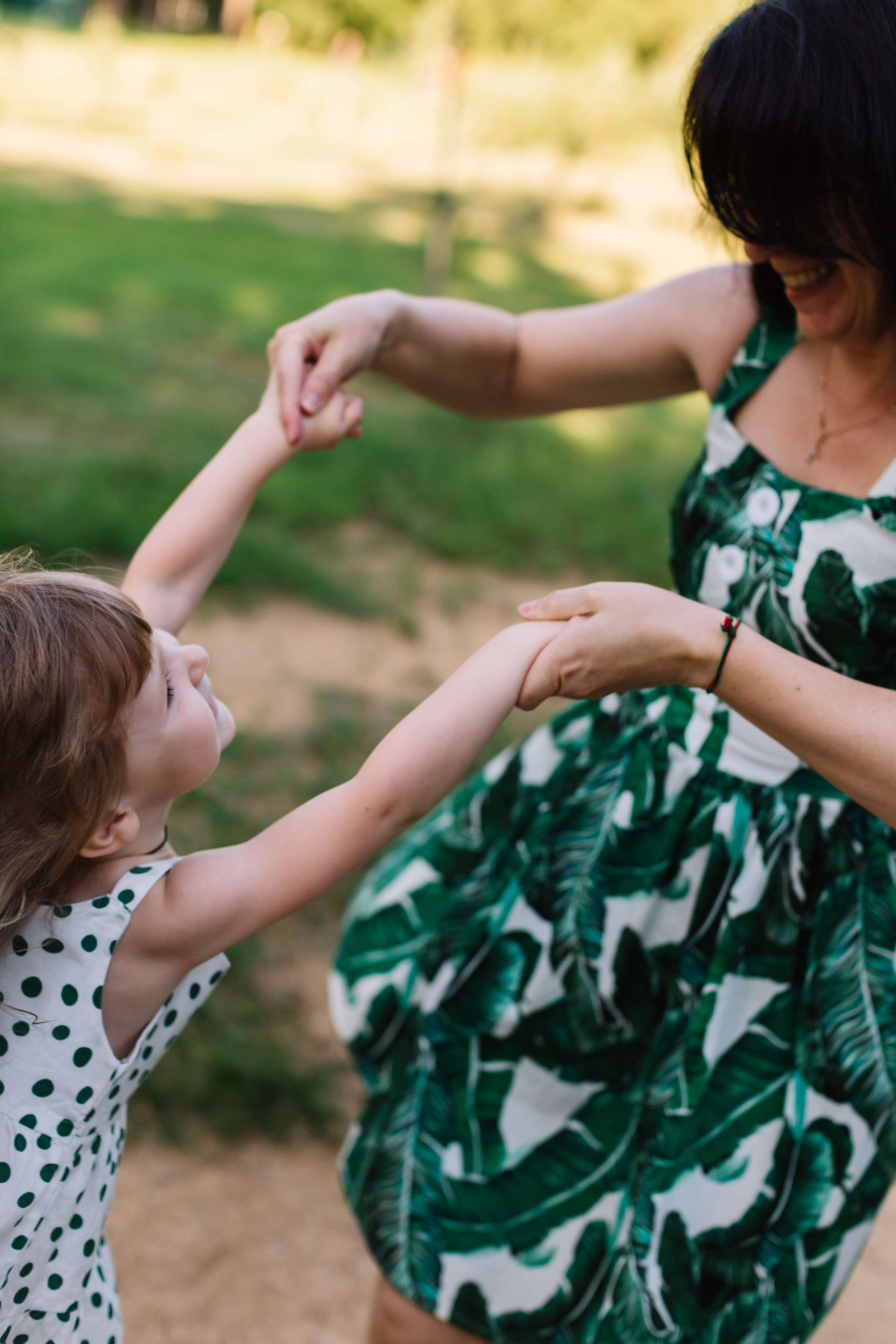 алёна малахова фотограф новосибирск семейный детский домашняя фотосессия в новосибирске день рождения репортажная съёмка фотосессия с лошадьми на конюшне деревня алтай  на природе фотосессия в детском саду мама и сын предложение руки и сердца идея  помолвка фотосессия берег закат детский день рождения годик торт аниматор лофт игровая продолжение следует prodoljenie_sleduet_  корпоратив тимбилдинг первоклашка линейка  контент  бизнес портрет оперный новат франция берет весна девушка мама и дочь мать и дитя