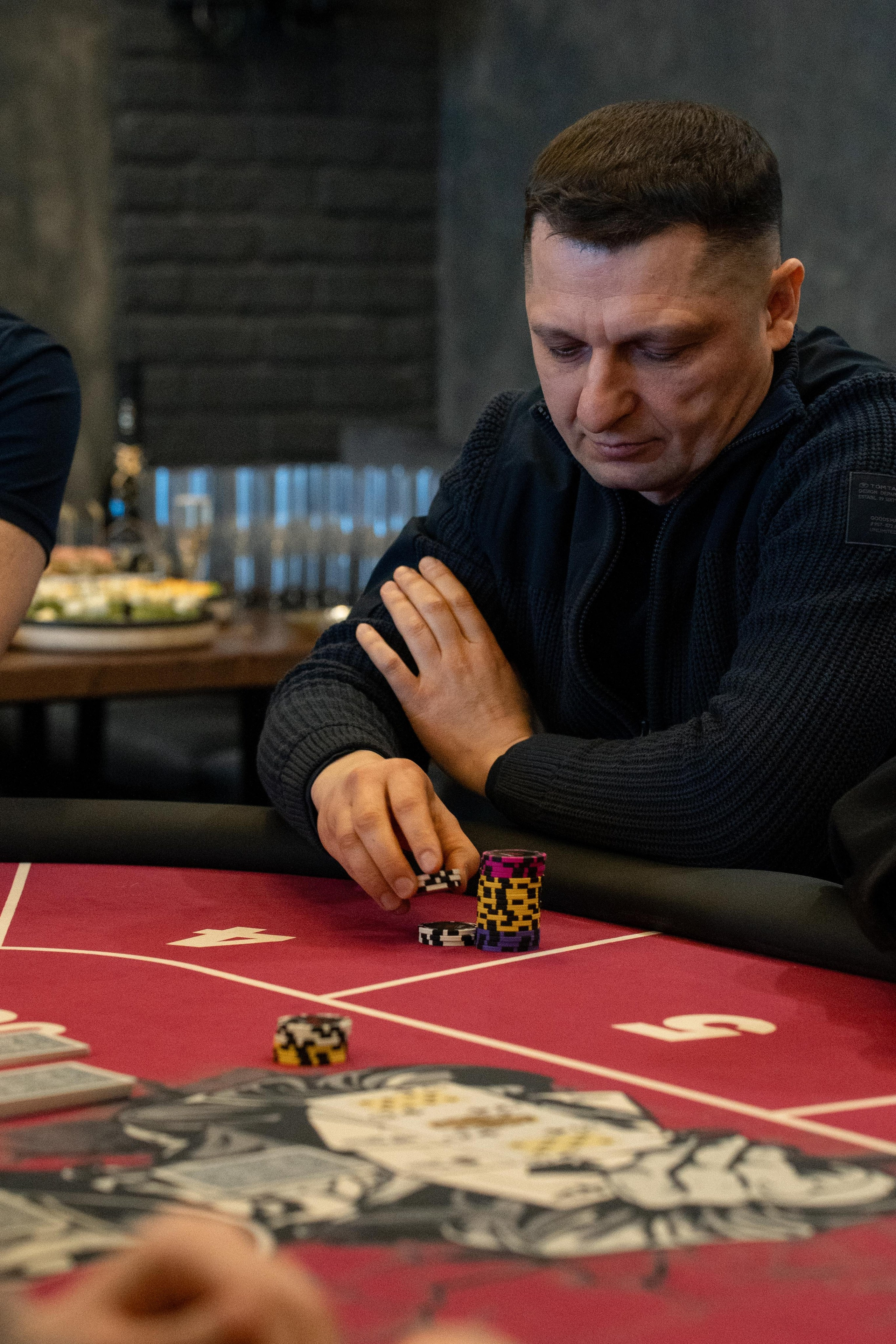 Joker Poker Club 28.02.2026. Коммерческий и художественный фотограф и видеограф в Москве Арсений Тургенев
