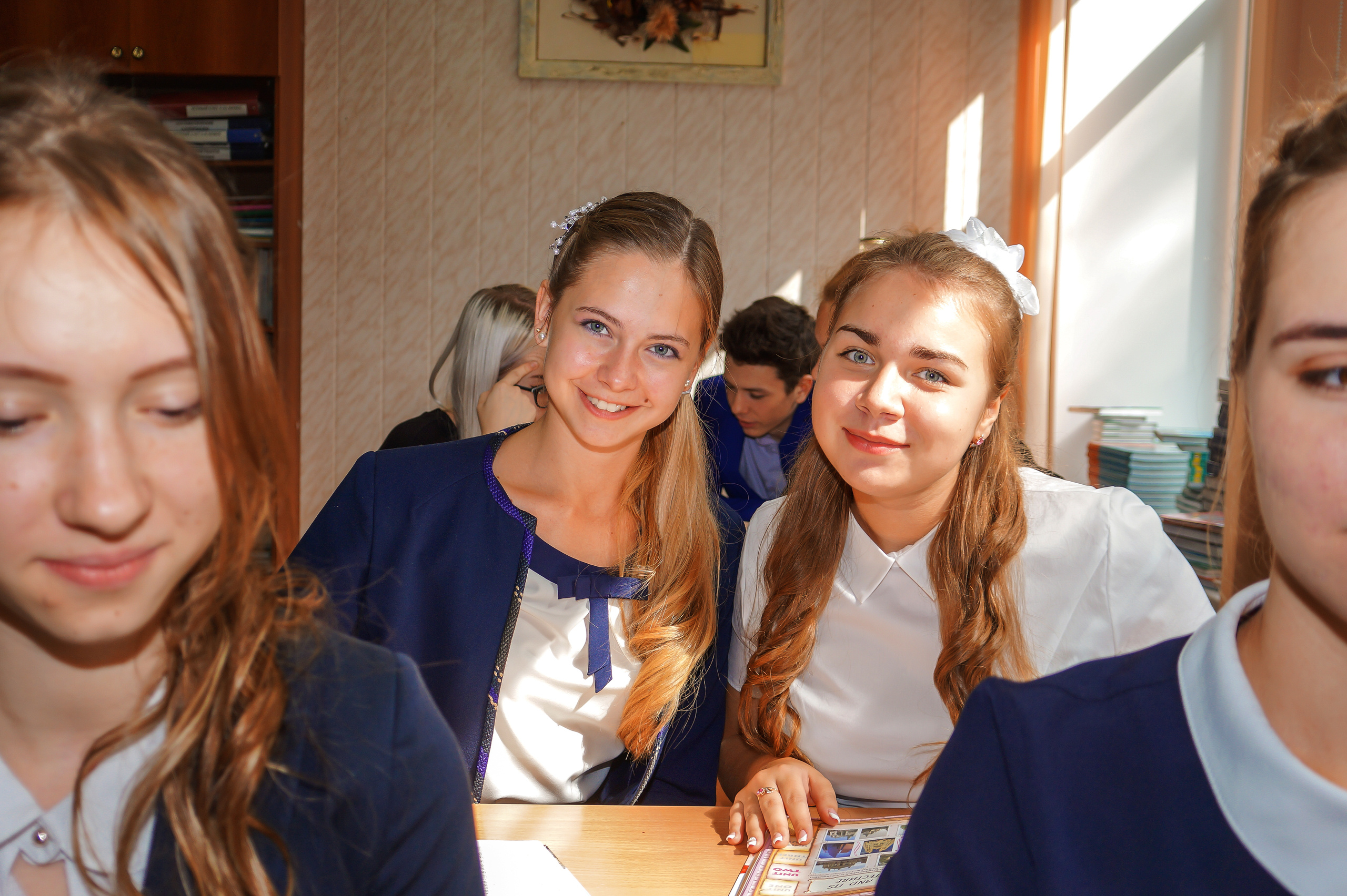 Гимназия № 17 11"В» г. Нижний Новгород. Фотосъемка в детском саду и школе. Фотоальбомы и фотокниги ВЫПУСКНИК