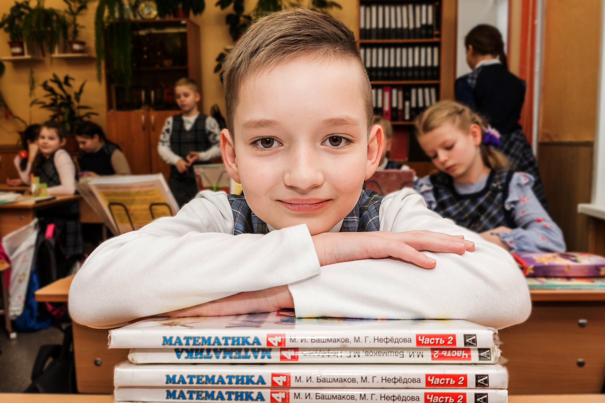 Школа № 70 4"Б». Фотосъемка в детском саду и школе. Фотоальбомы и фотокниги ВЫПУСКНИК