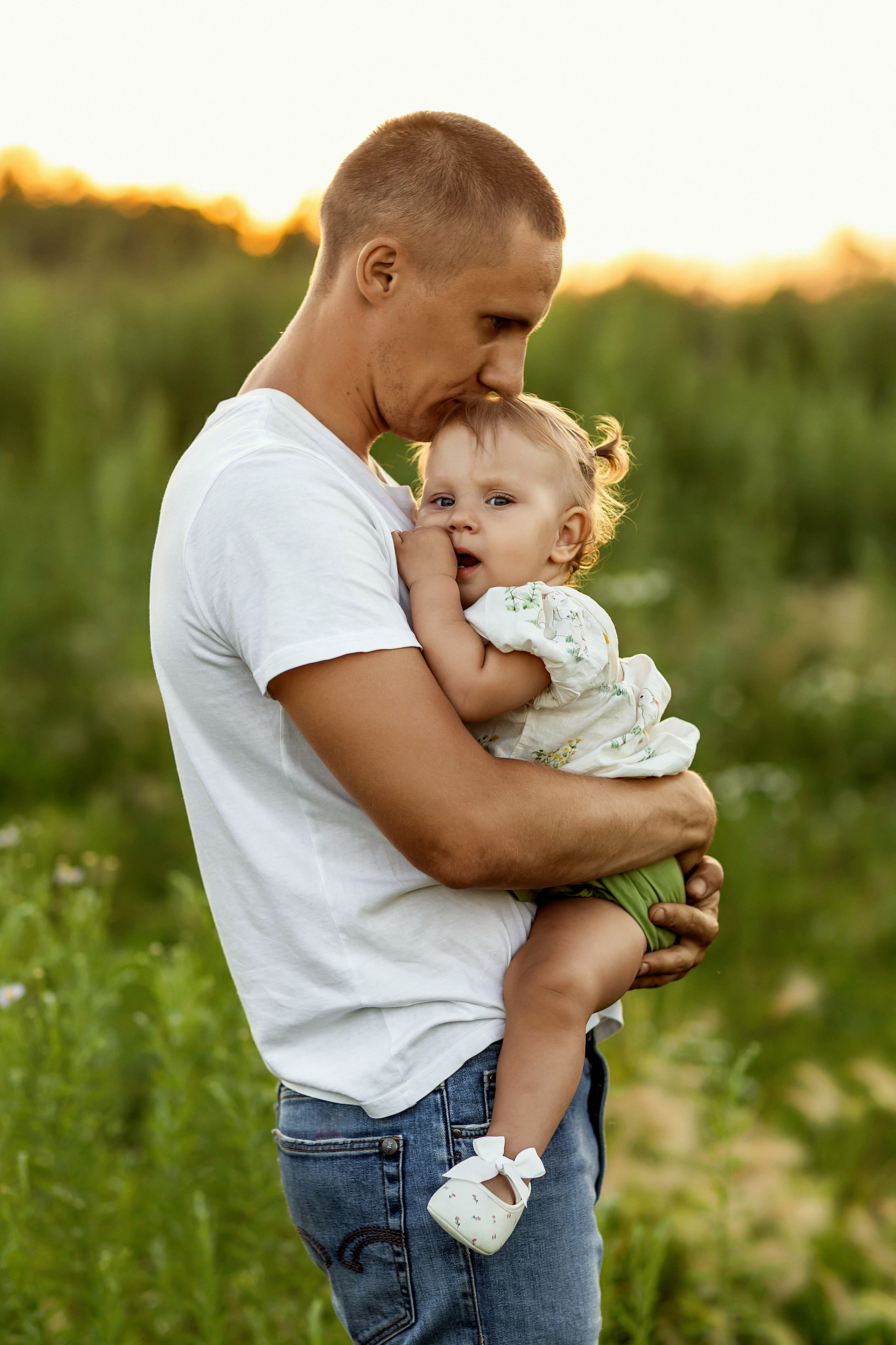 Летняя семейная фотосессия в поле. Детский и семейный фотограф Елена Воропаева