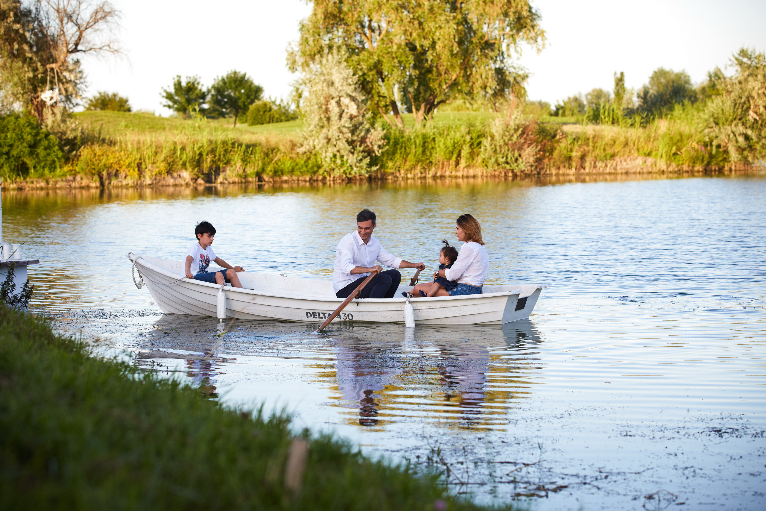 Вадим и его семья. Прогулка по гольф-клубу. Профессиональный фотограф в Ростове-на-Дону Станислав Бурдон