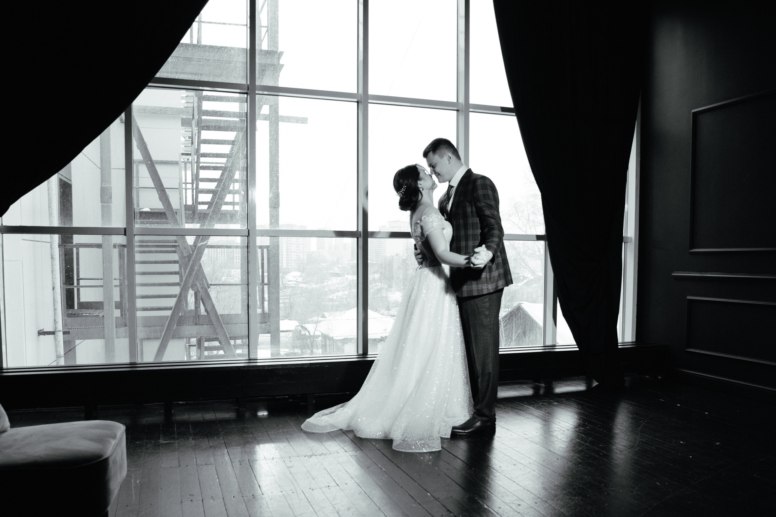 Александра и Вадим. Свадебный и портретный фотограф в Новосибирске Любовь Исакова