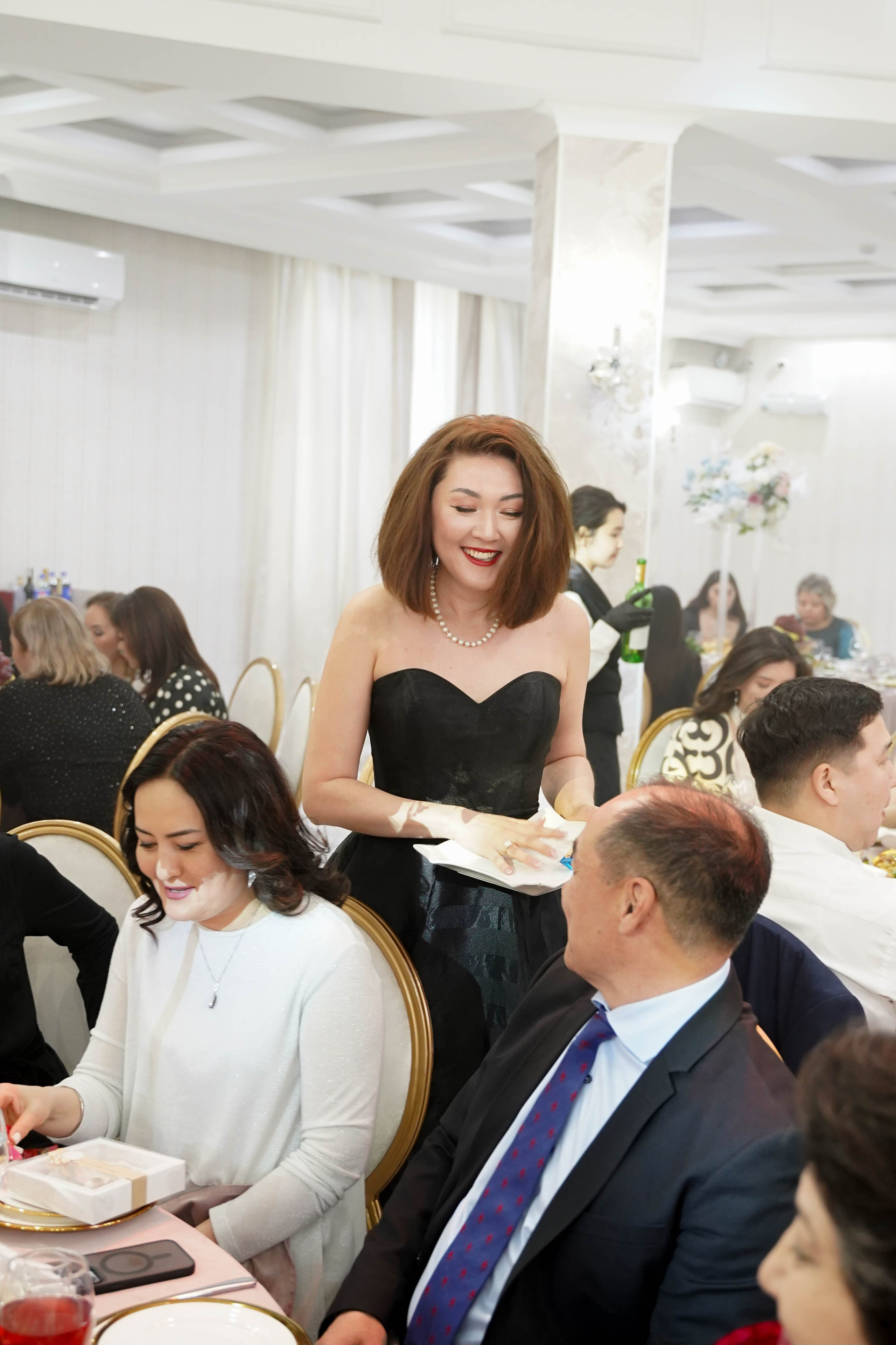 Dana uzatu. Фотограф Ернар Ержанов