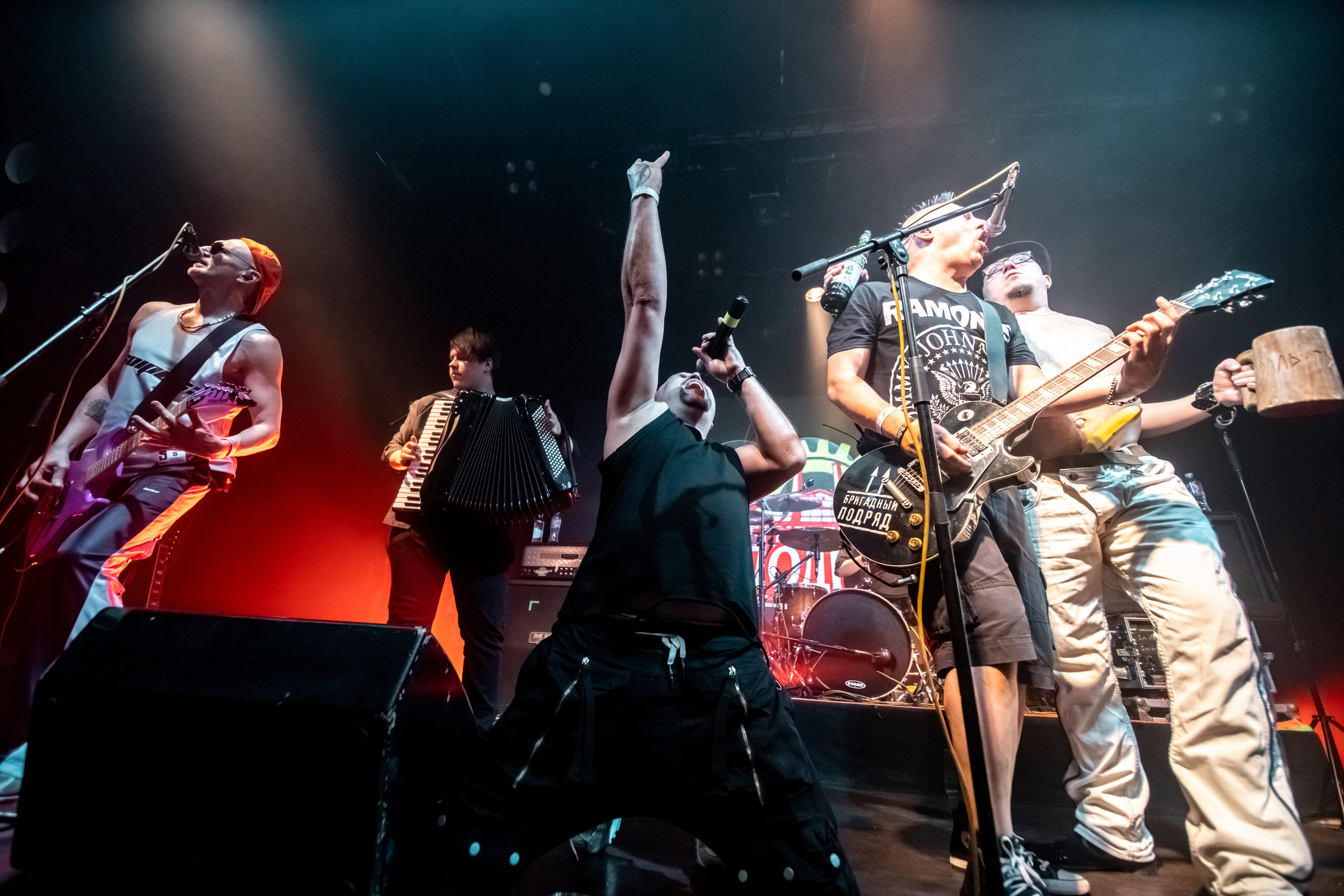 БРИГАДНЫЙ ПОДРЯД. Фотограф Елена Богачева (lenalena_na_na_na)