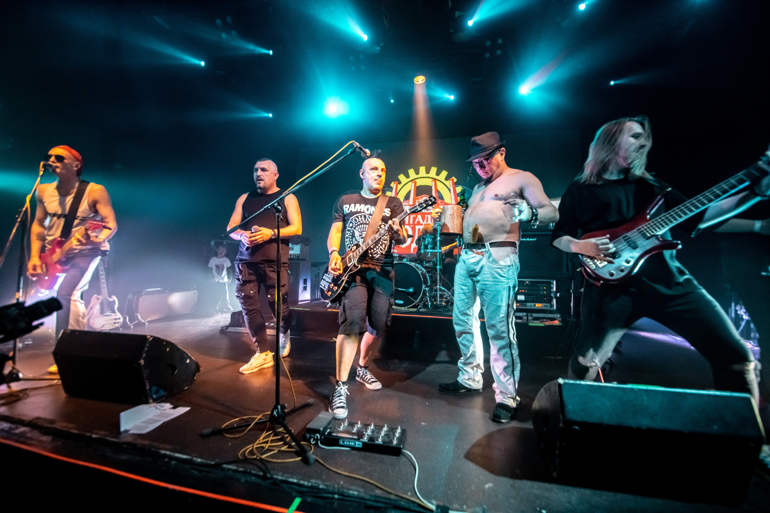 БРИГАДНЫЙ ПОДРЯД. Фотограф Елена Богачева (lenalena_na_na_na)