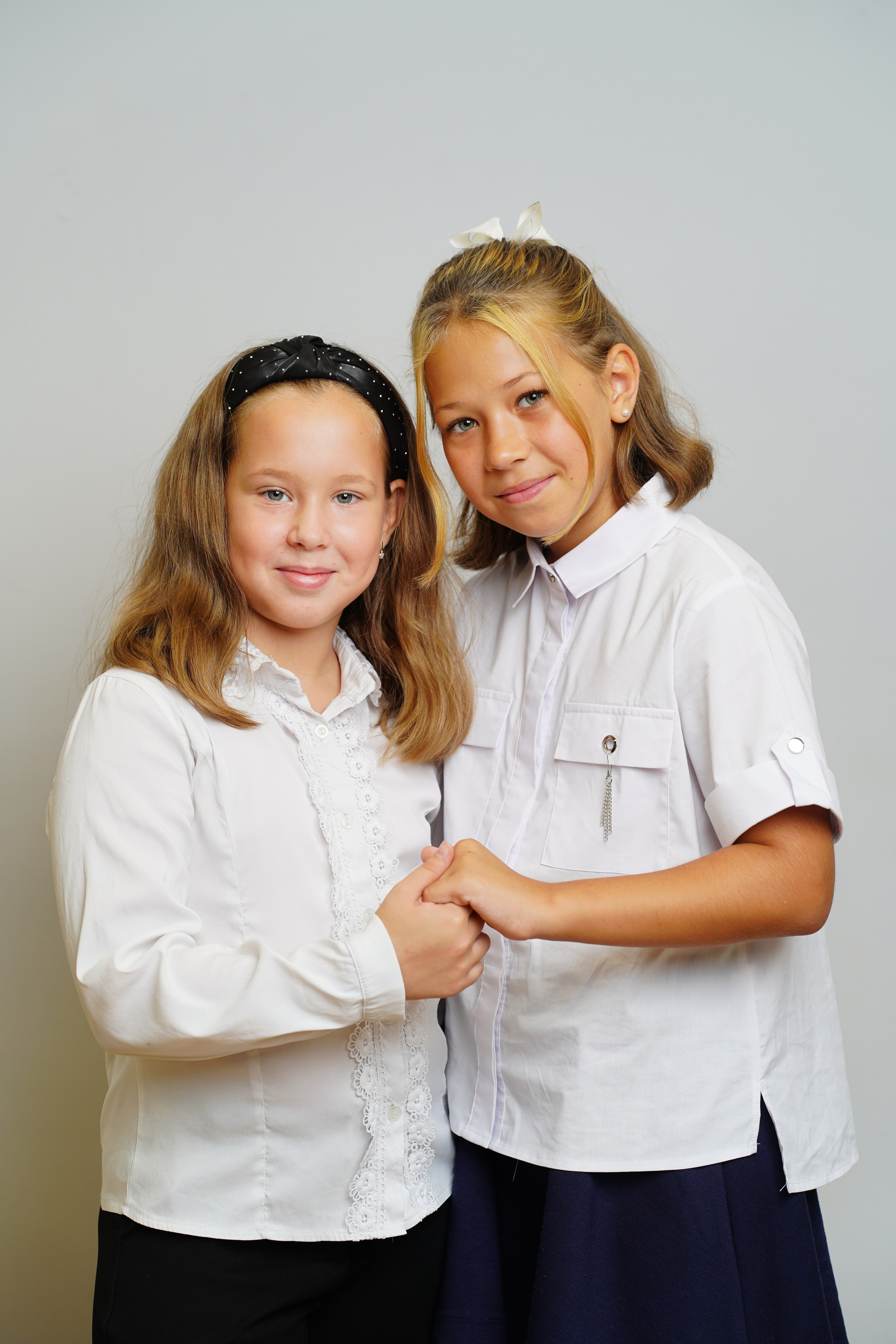 Фото с другом. MEMENTO.Выпускные альбомы, школьные, юбилейные и другие книги. Ростов-на-Дону