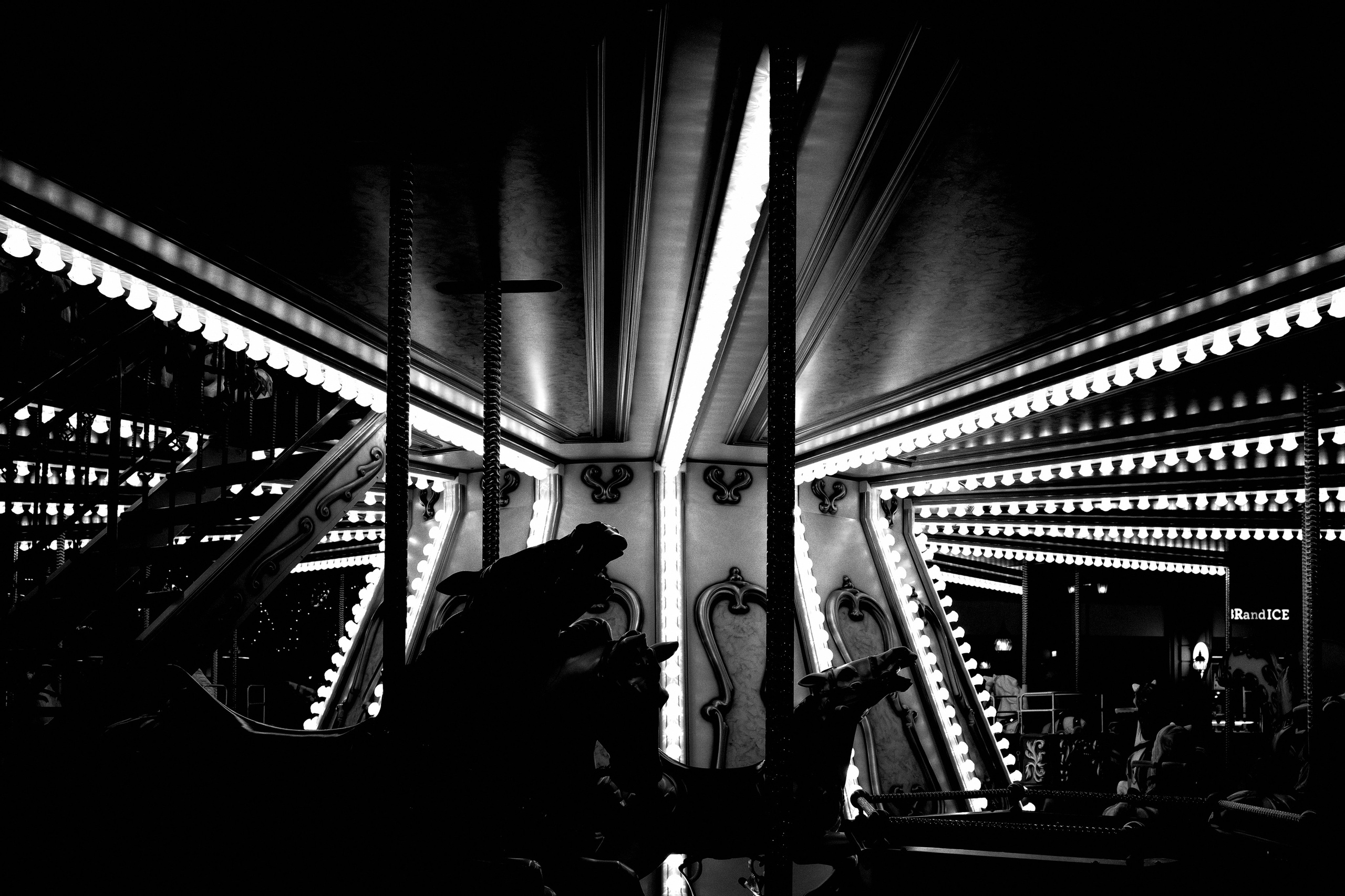 Лошади на карусели