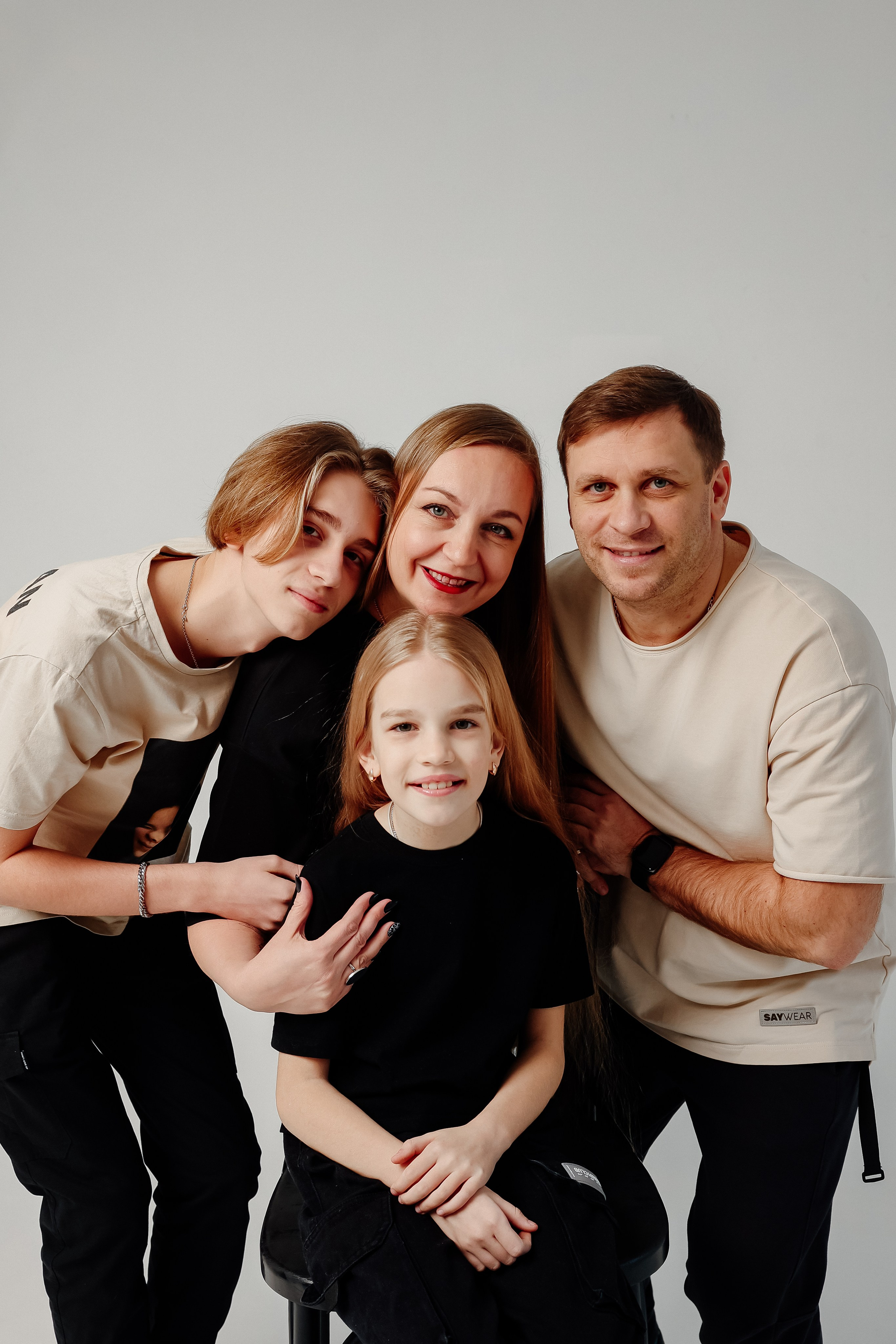 Минимализм. Фотограф Авилова Дарья ● Тюмень● Съемка больших семей ●Архив поколений