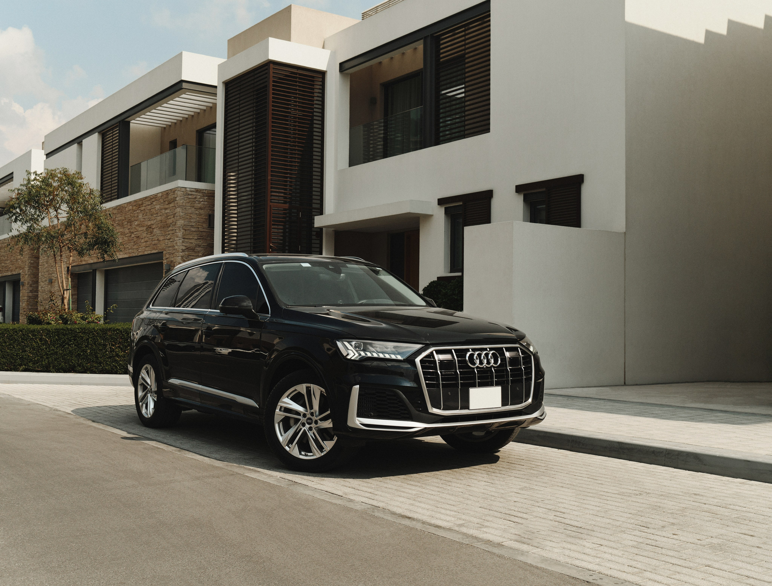 AUDI. NOIZOMAX Художественный фотограф в Дубай