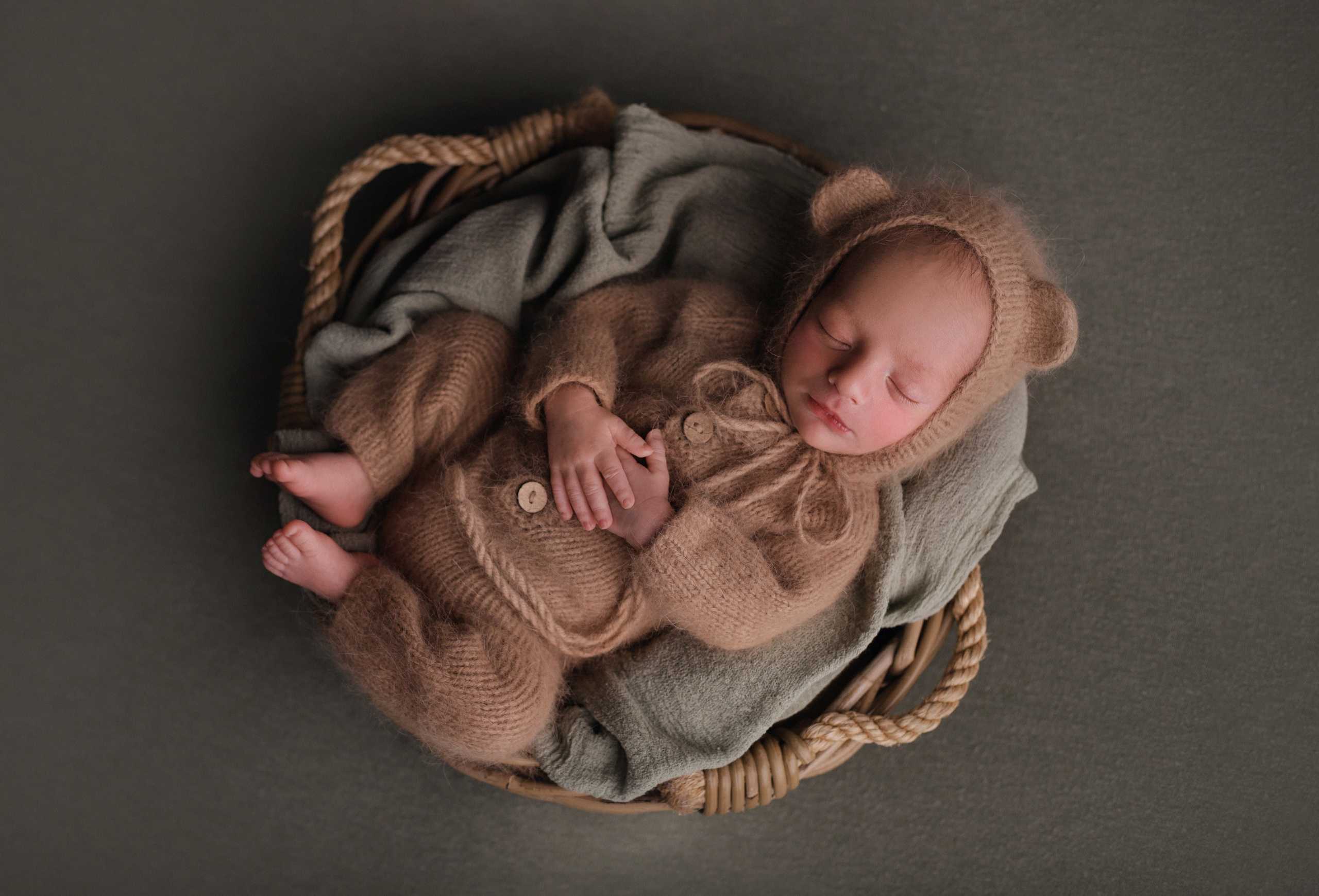 Новорожденные. Семейный фотограф и фотограф новорожденных в Санкт-Петербурге Алевтина