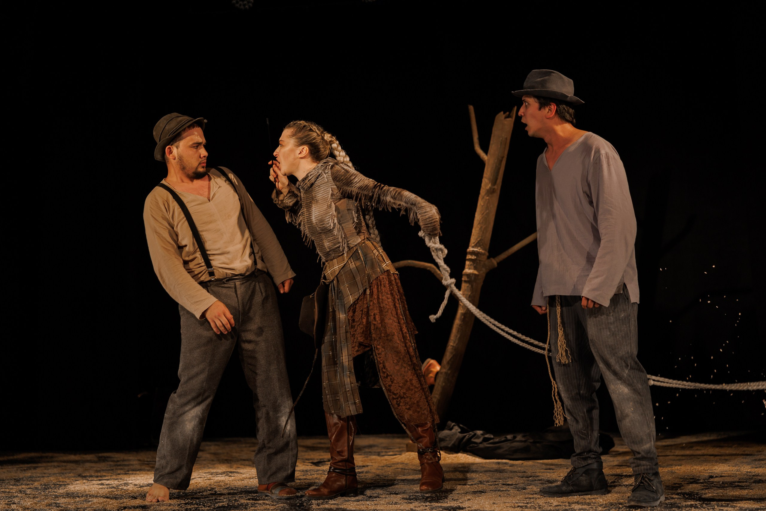 Спектакль «В ожидании Годо» от театра Д. Лица в СПб. Фотограф в Санкт-Петербурге — Сергей Петров