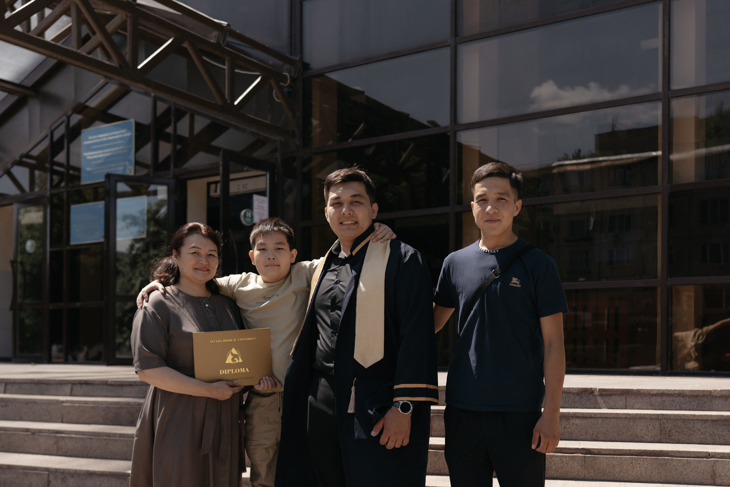 Выпускной (медицинский). Крис Богомазова